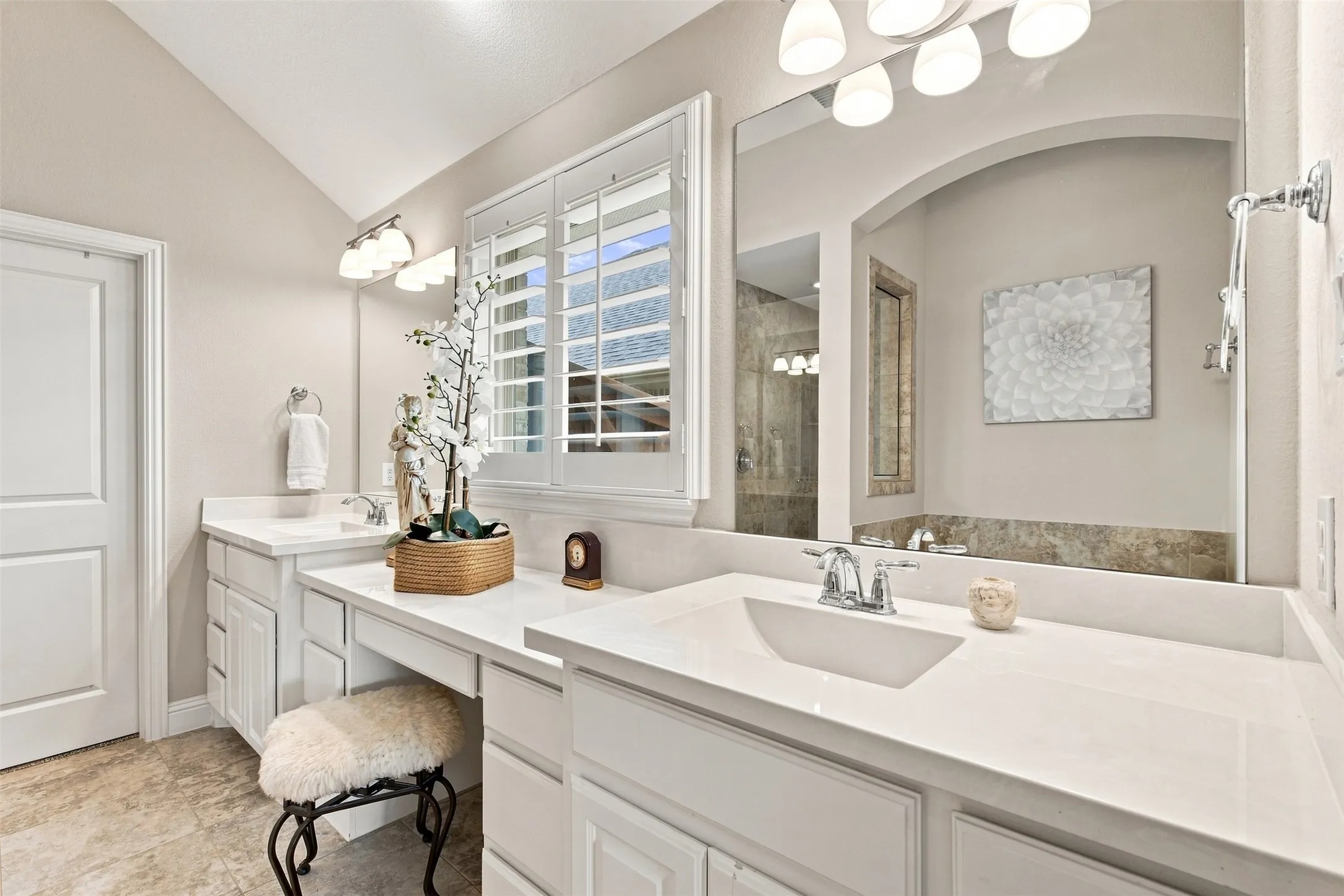 Single Family Residence For Sale in Collin County , 400 Village Creek Drive, Mc Kinney, Texas 75071, 3 Bedroom, 3 Bathroom, 3 Garage spaces, 2,083 Sqft, built in 2017, mls#21371052, Real Estate Agent in Mc Kinney, Homes For Sale in Collin county, Homes For Sale in Mc Kinney, Realtor in Mc Kinney Texas, Real Estate Brokerage Independent Realty Texas, Luminita Cordes Realtor