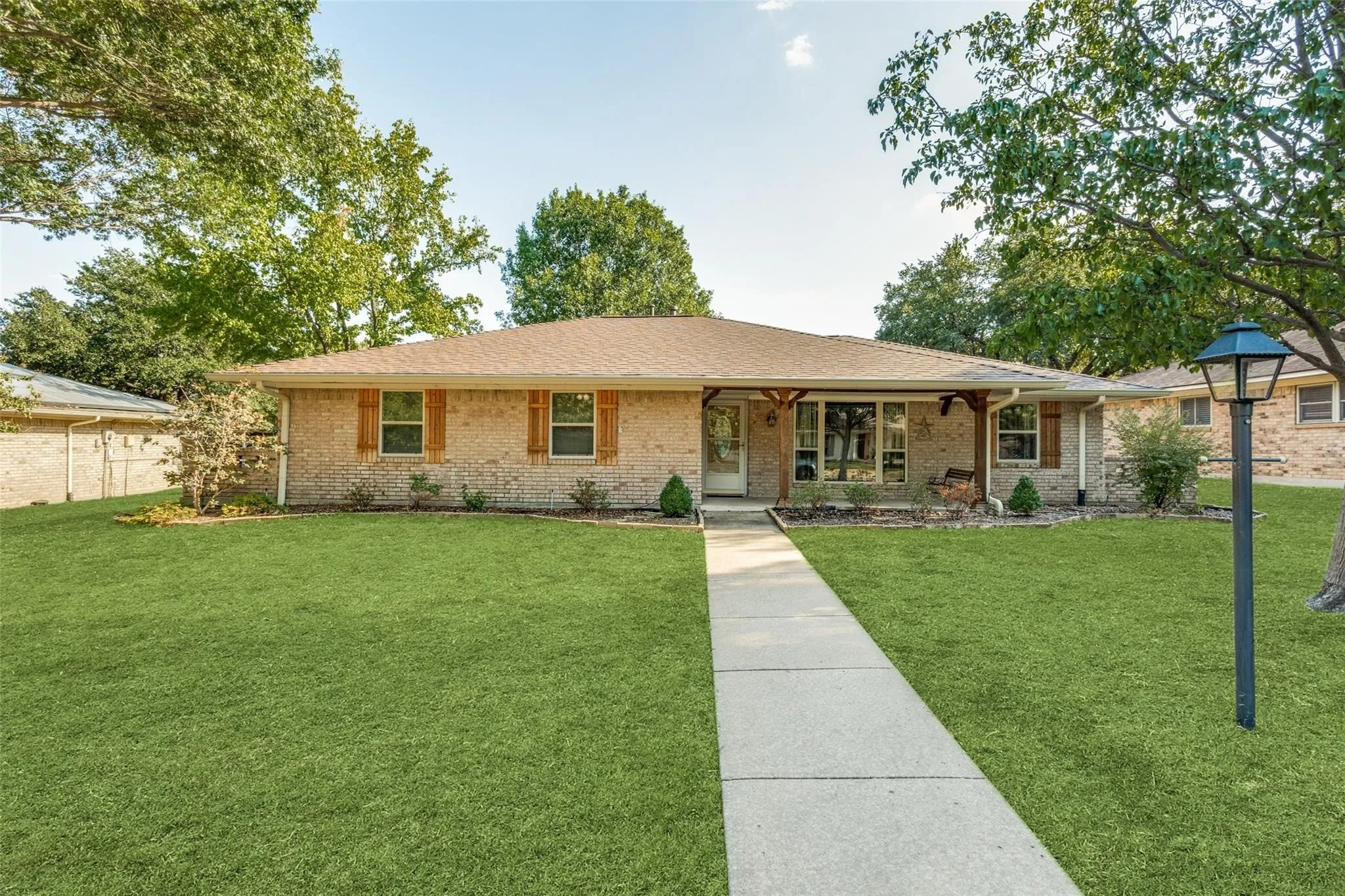 Single Family Residence For Rent in Collin County , 2316 Northcrest Drive, Plano, Texas 75075, 4 Bedroom, 2 Bathroom, 2 Garage spaces, 1,954 Sqft, built in 1970, mls#21371642, Real Estate Agent in Plano, Homes For Rent in Collin county, Homes For Rent in Plano, Realtor in Plano Texas, Real Estate Brokerage Independent Realty Texas, Luminita Cordes Realtor