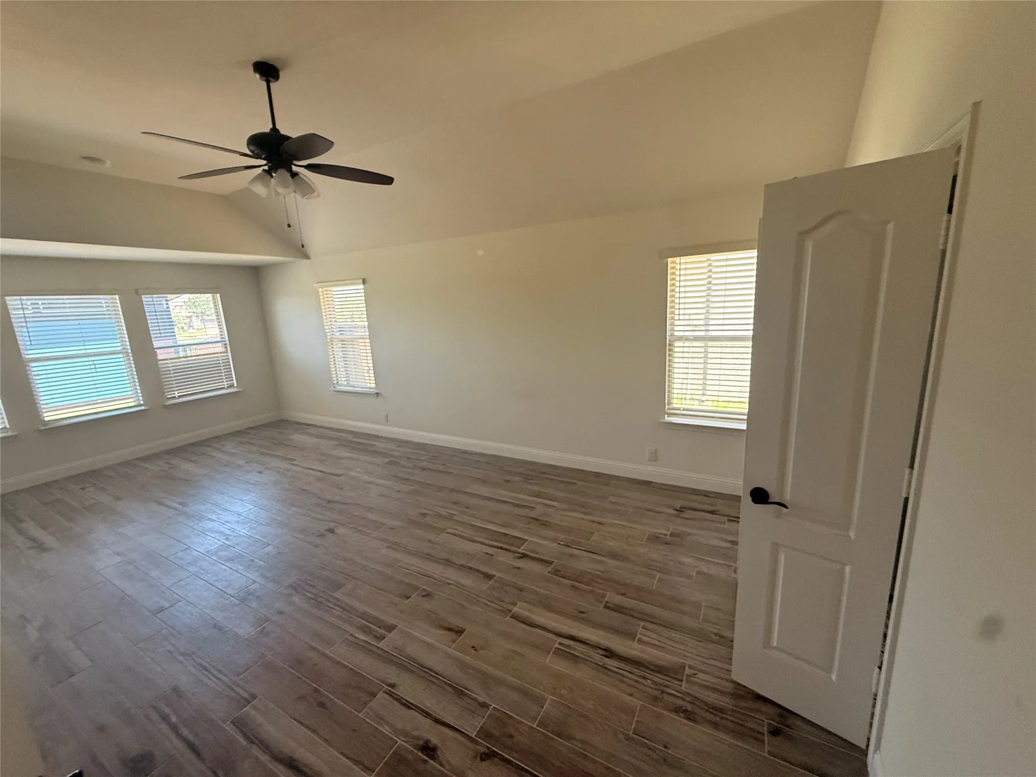 Single Family Residence For Sale in Kaufman County , 1079 Canterbury Lane, Forney, Texas 75126, 5 Bedroom, 3 Bathroom, 2 Garage spaces, 3,255 Sqft, built in 2020, mls#21371615, Real Estate Agent in Forney, Homes For Sale in Kaufman county, Homes For Sale in Forney, Realtor in Forney Texas, Real Estate Brokerage Independent Realty Texas, Luminita Cordes Realtor