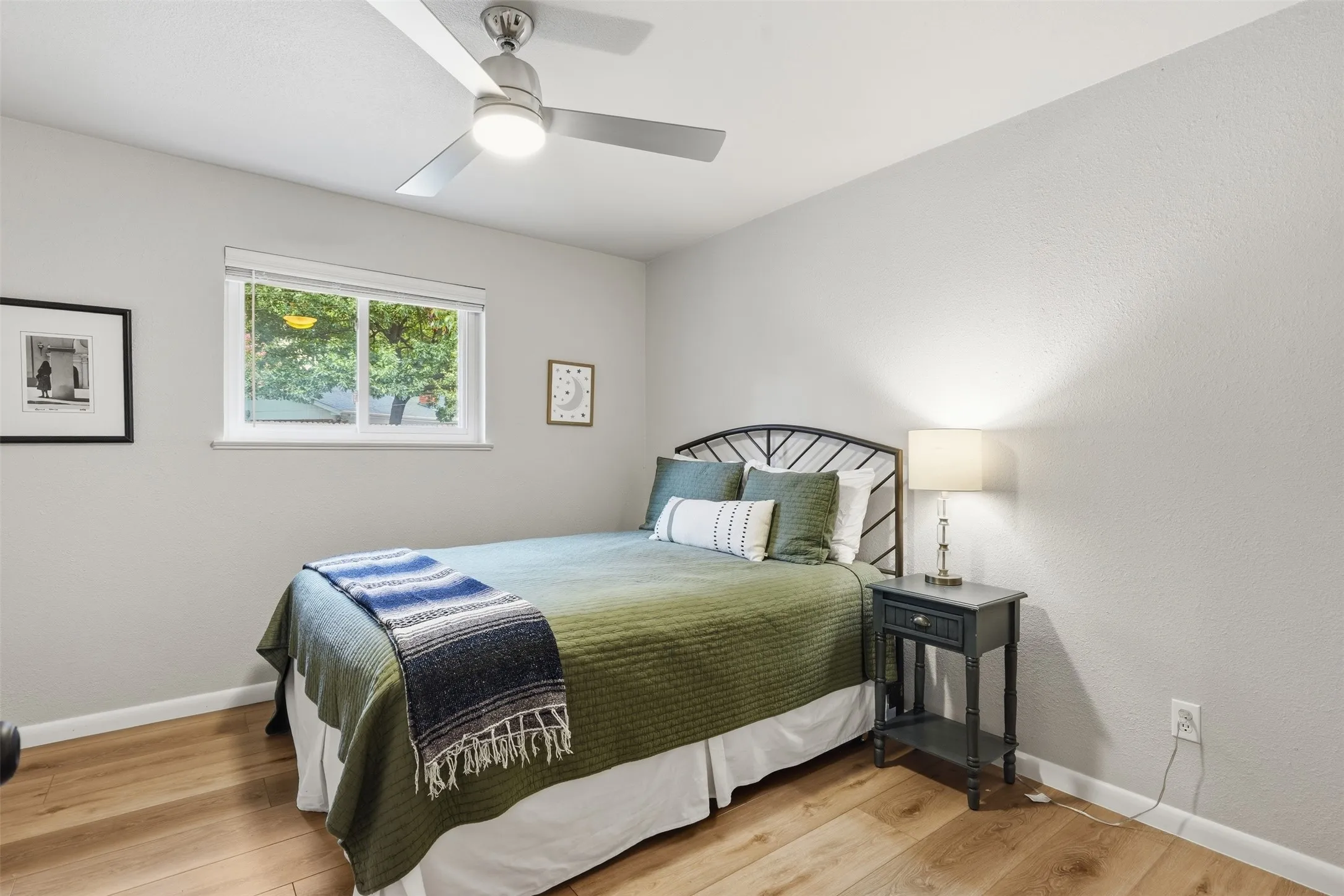 Single Family Residence For Sale in Tarrant County , 6908 Wycliff Street, Fort Worth, Texas 76116, 3 Bedroom, 2 Bathroom, 2 Garage spaces, 1,675 Sqft, built in 1960, mls#21356542, Real Estate Agent in Fort Worth, Homes For Sale in Tarrant county, Homes For Sale in Fort Worth, Realtor in Fort Worth Texas, Real Estate Brokerage Independent Realty Texas, Luminita Cordes Realtor