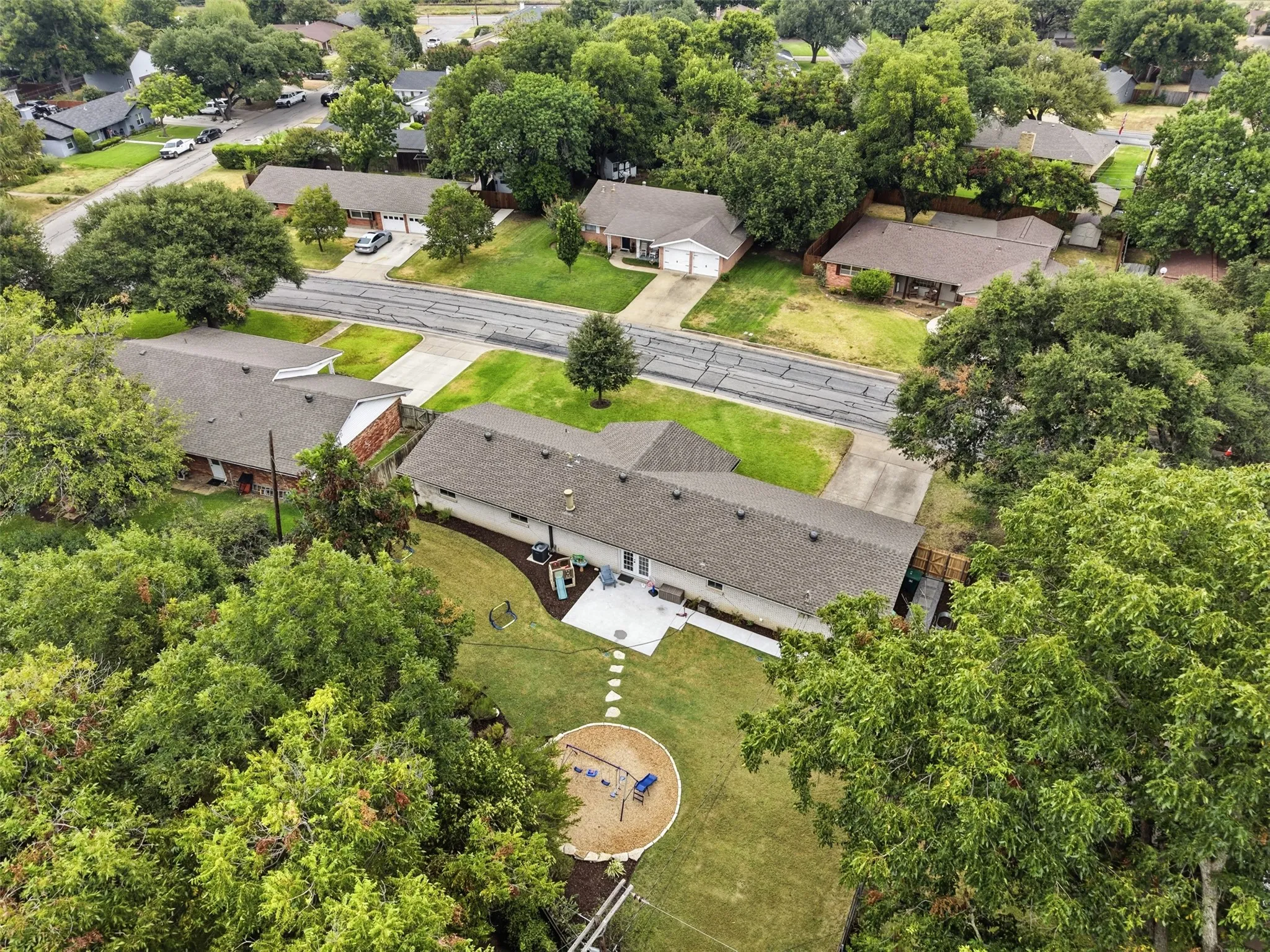 Single Family Residence For Sale in Tarrant County , 6908 Wycliff Street, Fort Worth, Texas 76116, 3 Bedroom, 2 Bathroom, 2 Garage spaces, 1,675 Sqft, built in 1960, mls#21356542, Real Estate Agent in Fort Worth, Homes For Sale in Tarrant county, Homes For Sale in Fort Worth, Realtor in Fort Worth Texas, Real Estate Brokerage Independent Realty Texas, Luminita Cordes Realtor