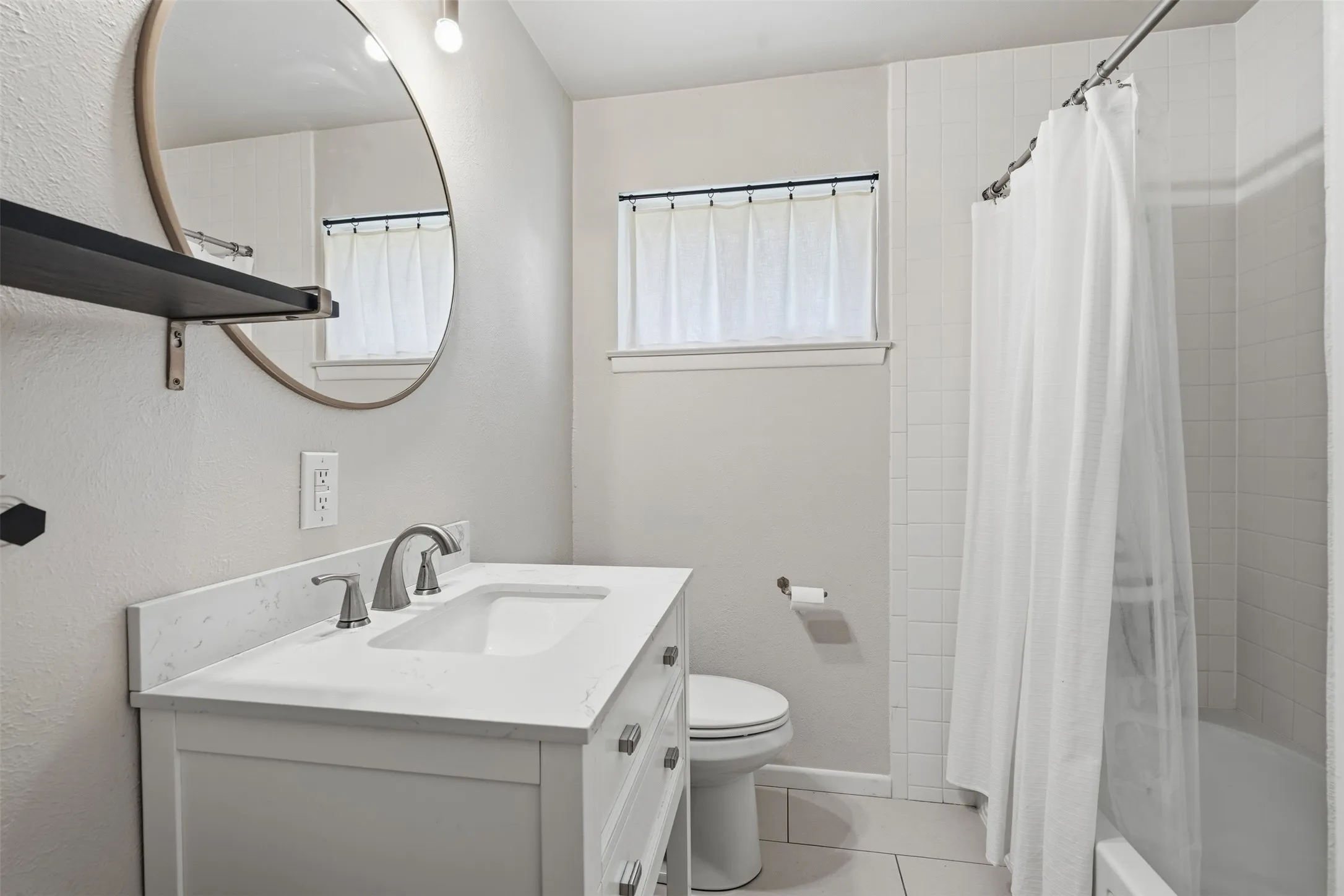 Single Family Residence For Sale in Tarrant County , 6908 Wycliff Street, Fort Worth, Texas 76116, 3 Bedroom, 2 Bathroom, 2 Garage spaces, 1,675 Sqft, built in 1960, mls#21356542, Real Estate Agent in Fort Worth, Homes For Sale in Tarrant county, Homes For Sale in Fort Worth, Realtor in Fort Worth Texas, Real Estate Brokerage Independent Realty Texas, Luminita Cordes Realtor