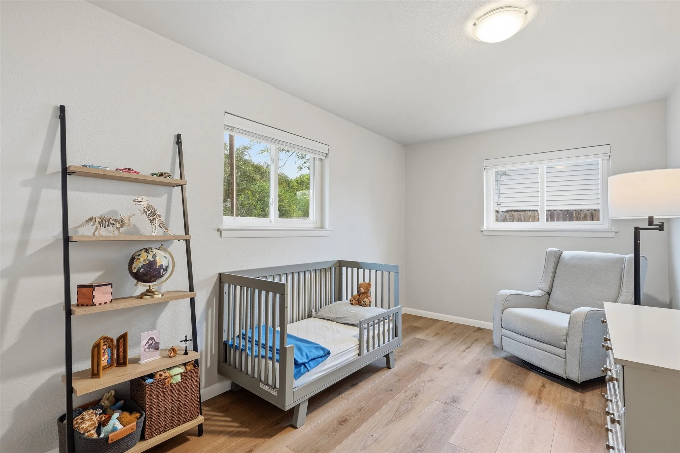 Single Family Residence For Sale in Tarrant County , 6908 Wycliff Street, Fort Worth, Texas 76116, 3 Bedroom, 2 Bathroom, 2 Garage spaces, 1,675 Sqft, built in 1960, mls#21356542, Real Estate Agent in Fort Worth, Homes For Sale in Tarrant county, Homes For Sale in Fort Worth, Realtor in Fort Worth Texas, Real Estate Brokerage Independent Realty Texas, Luminita Cordes Realtor