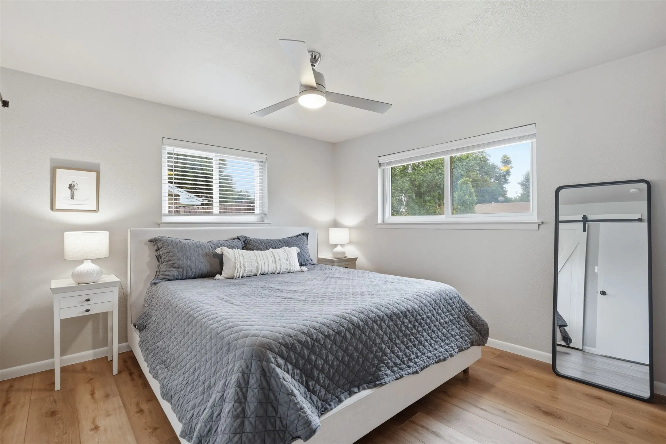 Single Family Residence For Sale in Tarrant County , 6908 Wycliff Street, Fort Worth, Texas 76116, 3 Bedroom, 2 Bathroom, 2 Garage spaces, 1,675 Sqft, built in 1960, mls#21356542, Real Estate Agent in Fort Worth, Homes For Sale in Tarrant county, Homes For Sale in Fort Worth, Realtor in Fort Worth Texas, Real Estate Brokerage Independent Realty Texas, Luminita Cordes Realtor