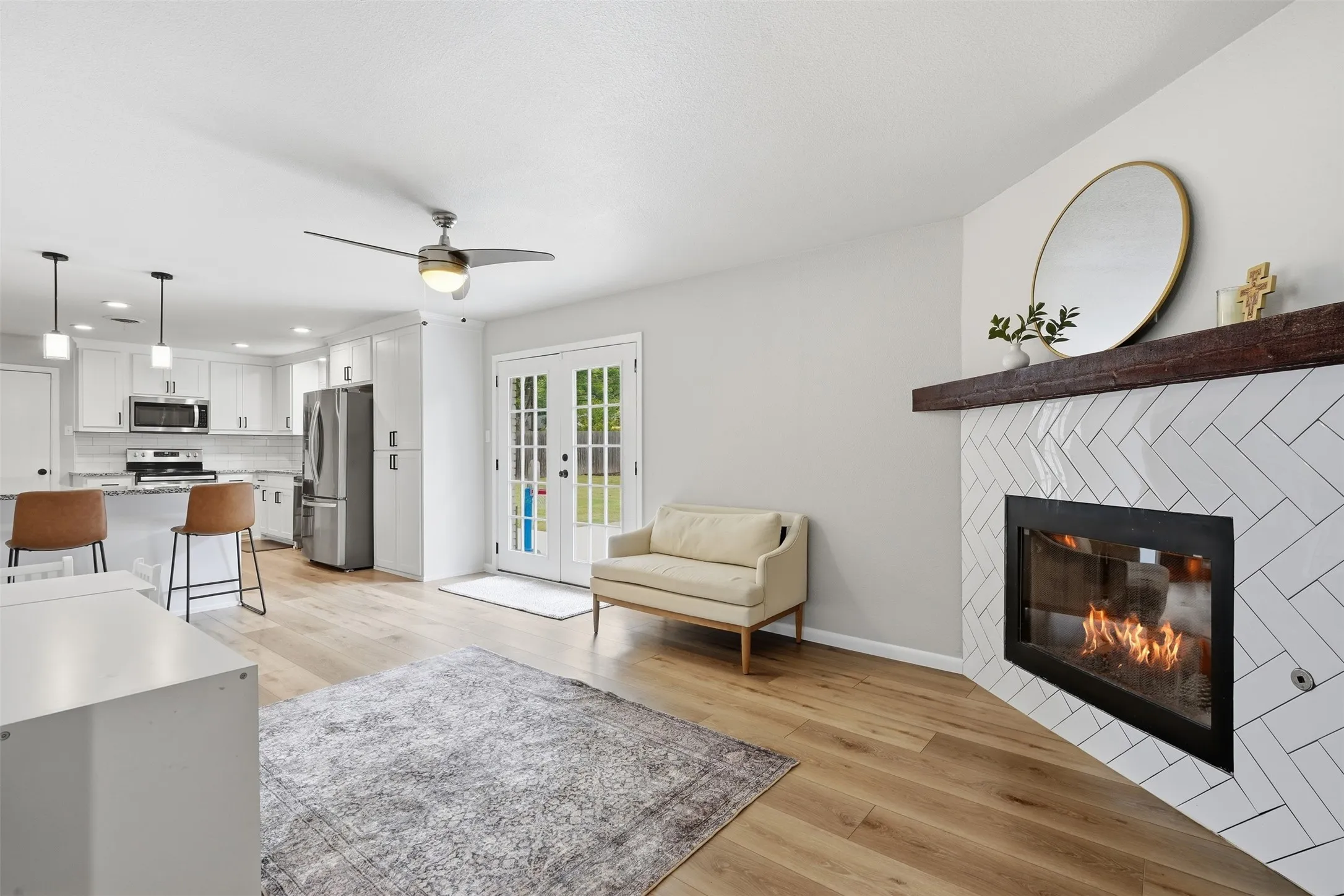Single Family Residence For Sale in Tarrant County , 6908 Wycliff Street, Fort Worth, Texas 76116, 3 Bedroom, 2 Bathroom, 2 Garage spaces, 1,675 Sqft, built in 1960, mls#21356542, Real Estate Agent in Fort Worth, Homes For Sale in Tarrant county, Homes For Sale in Fort Worth, Realtor in Fort Worth Texas, Real Estate Brokerage Independent Realty Texas, Luminita Cordes Realtor