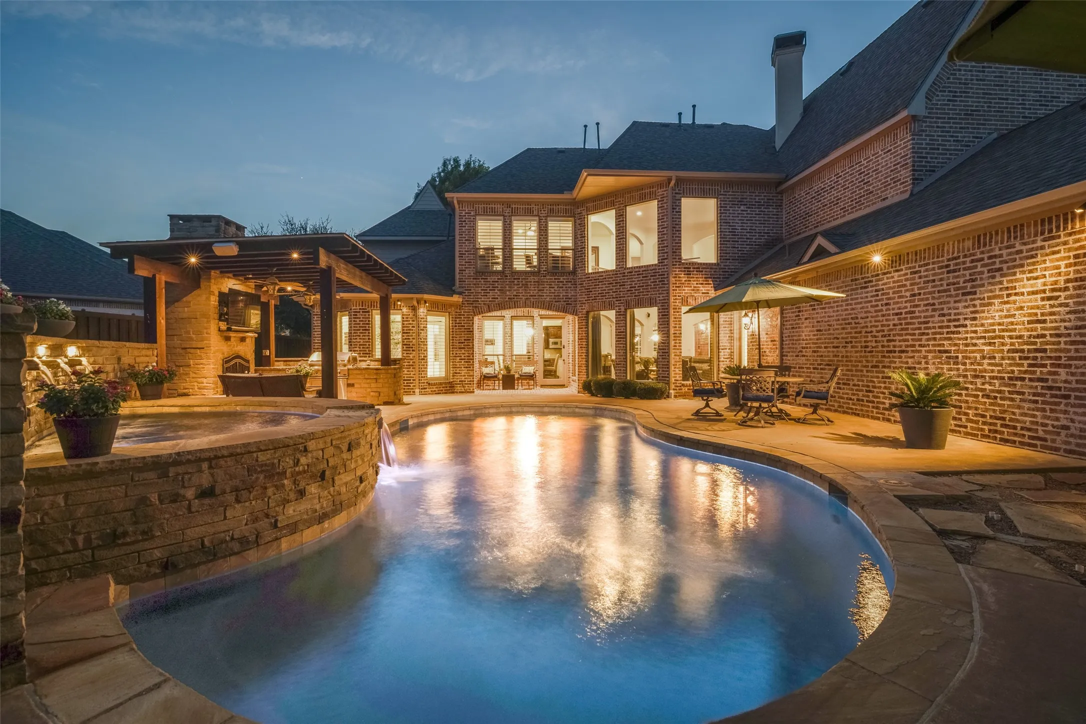 Single Family Residence For Sale in Collin County , 1304 Overland Drive, Murphy, Texas 75094, 5 Bedroom, 7 Bathroom, 3 Garage spaces, 5,077 Sqft, built in 2006, mls#21351809, Real Estate Agent in Murphy, Homes For Sale in Collin county, Homes For Sale in Murphy, Realtor in Murphy Texas, Real Estate Brokerage Independent Realty Texas, Luminita Cordes Realtor
