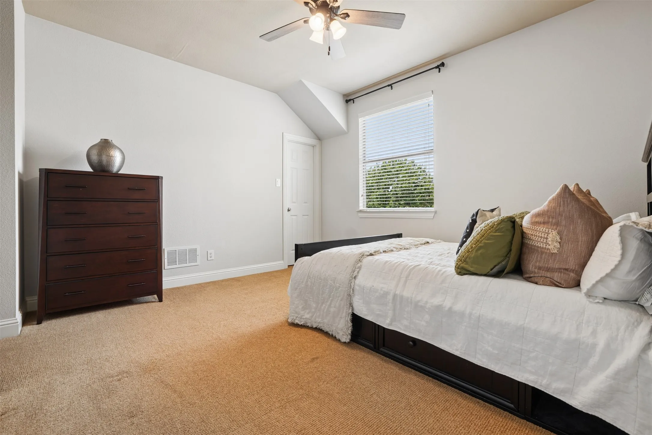 Secondary bedroom 5 upstairs, each secondary bedroom enjoys direct or en-suite-style access to a bathroom.