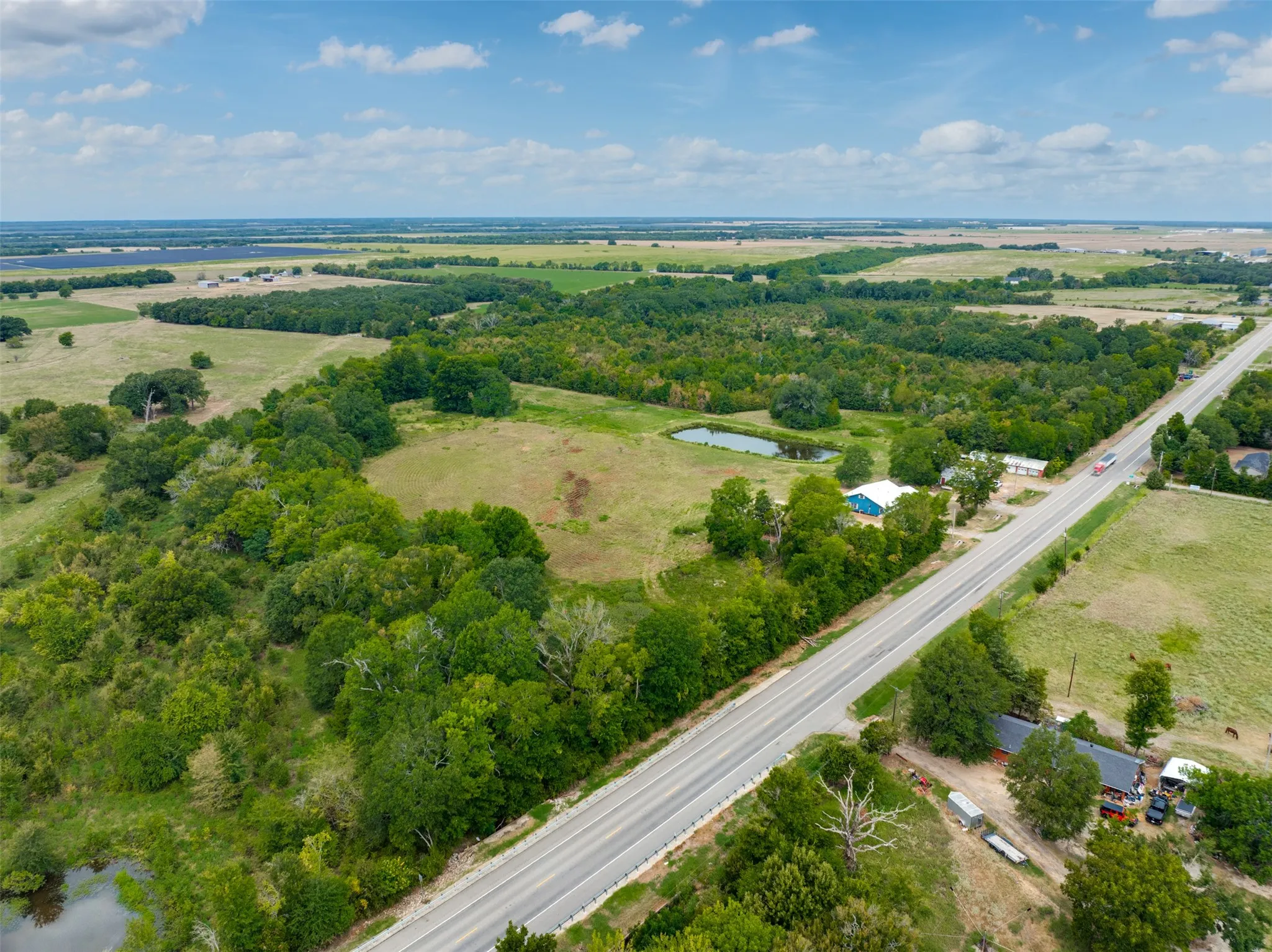 Single Family Residence For Sale in Red River (TX) County , 14496 Texas Highway 37 S, Bogata, Texas 75417, 3 Bedroom, 2 Bathroom, Garage spaces, 2,064 Sqft, built in 1995, mls#21371643, Real Estate Agent in Bogata, Homes For Sale in Red River (TX) county, Homes For Sale in Bogata, Realtor in Bogata Texas, Real Estate Brokerage Independent Realty Texas, Luminita Cordes Realtor