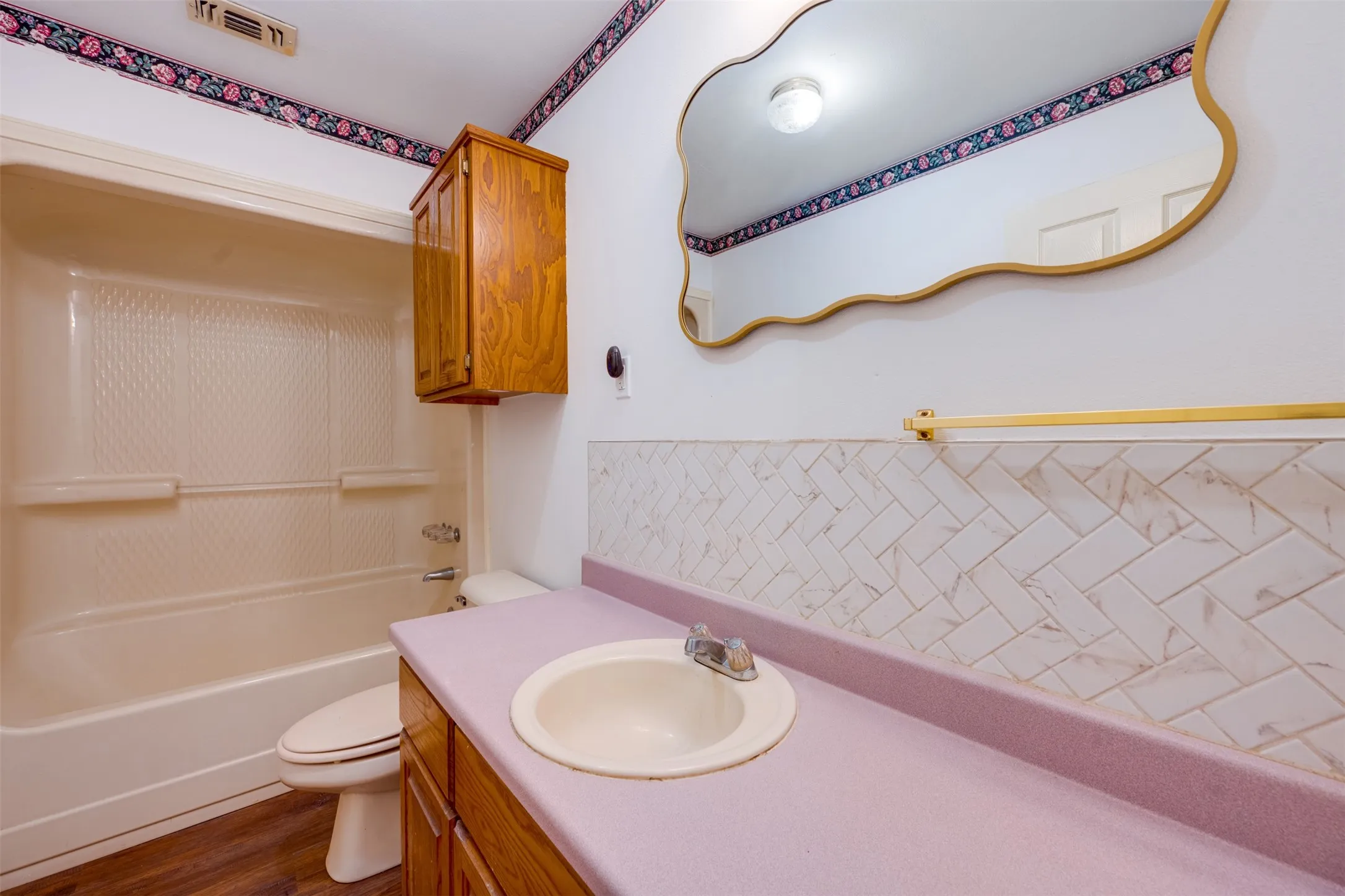 Single Family Residence For Sale in Red River (TX) County , 14496 Texas Highway 37 S, Bogata, Texas 75417, 3 Bedroom, 2 Bathroom, Garage spaces, 2,064 Sqft, built in 1995, mls#21371643, Real Estate Agent in Bogata, Homes For Sale in Red River (TX) county, Homes For Sale in Bogata, Realtor in Bogata Texas, Real Estate Brokerage Independent Realty Texas, Luminita Cordes Realtor
