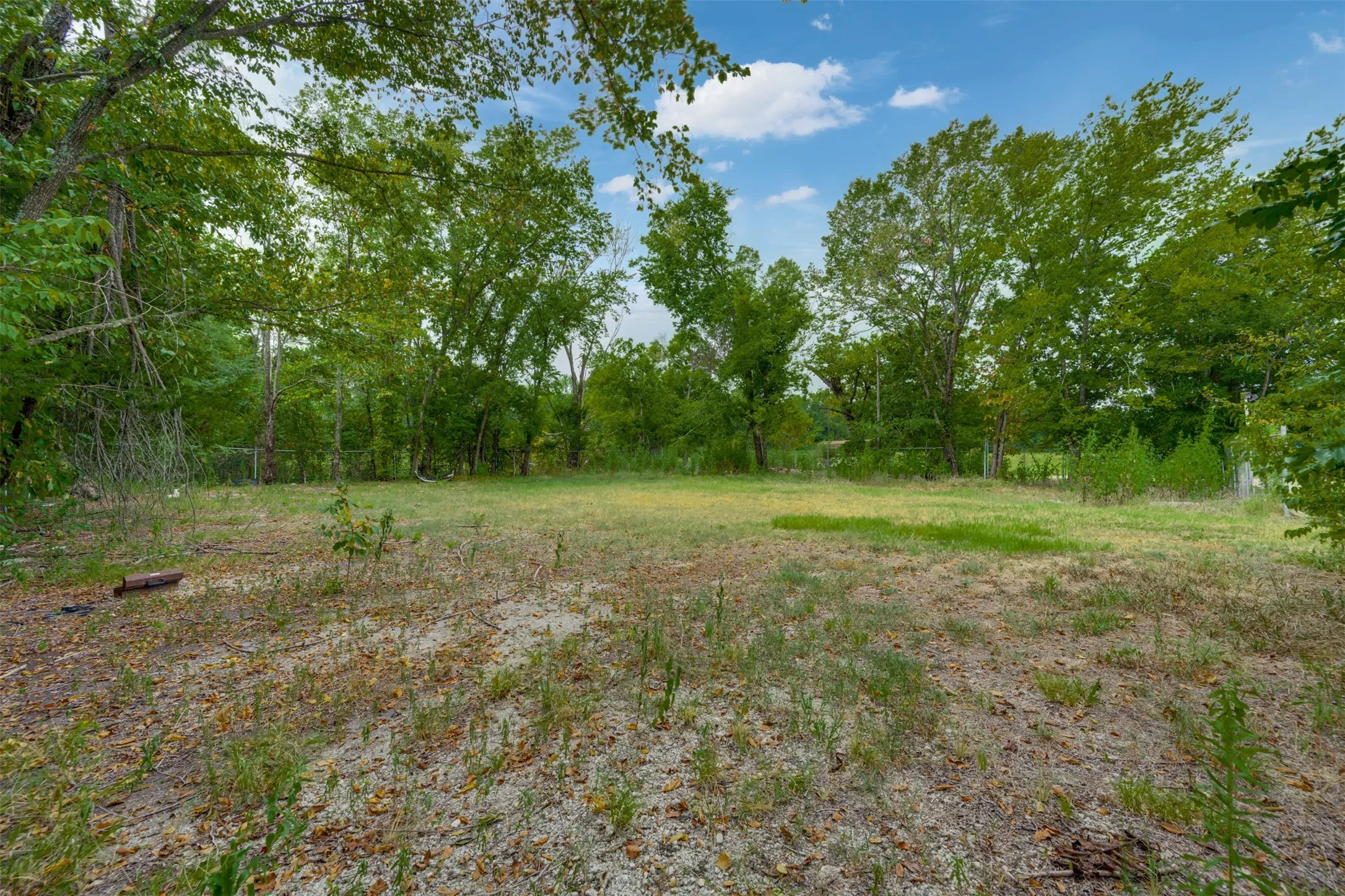 Single Family Residence For Sale in Red River (TX) County , 14496 Texas Highway 37 S, Bogata, Texas 75417, 3 Bedroom, 2 Bathroom, Garage spaces, 2,064 Sqft, built in 1995, mls#21371643, Real Estate Agent in Bogata, Homes For Sale in Red River (TX) county, Homes For Sale in Bogata, Realtor in Bogata Texas, Real Estate Brokerage Independent Realty Texas, Luminita Cordes Realtor