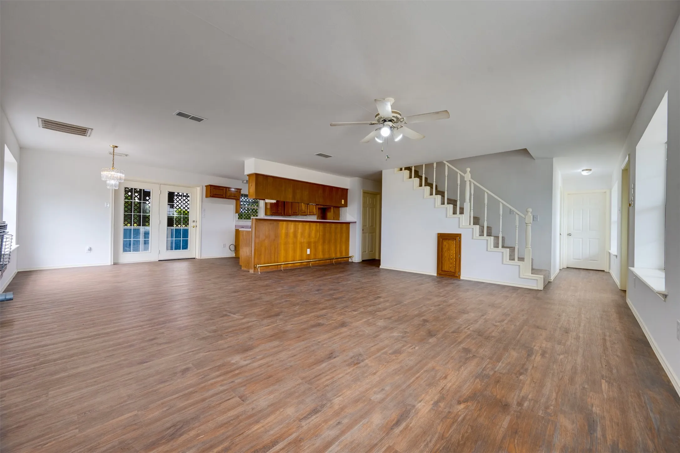 Single Family Residence For Sale in Red River (TX) County , 14496 Texas Highway 37 S, Bogata, Texas 75417, 3 Bedroom, 2 Bathroom, Garage spaces, 2,064 Sqft, built in 1995, mls#21371643, Real Estate Agent in Bogata, Homes For Sale in Red River (TX) county, Homes For Sale in Bogata, Realtor in Bogata Texas, Real Estate Brokerage Independent Realty Texas, Luminita Cordes Realtor