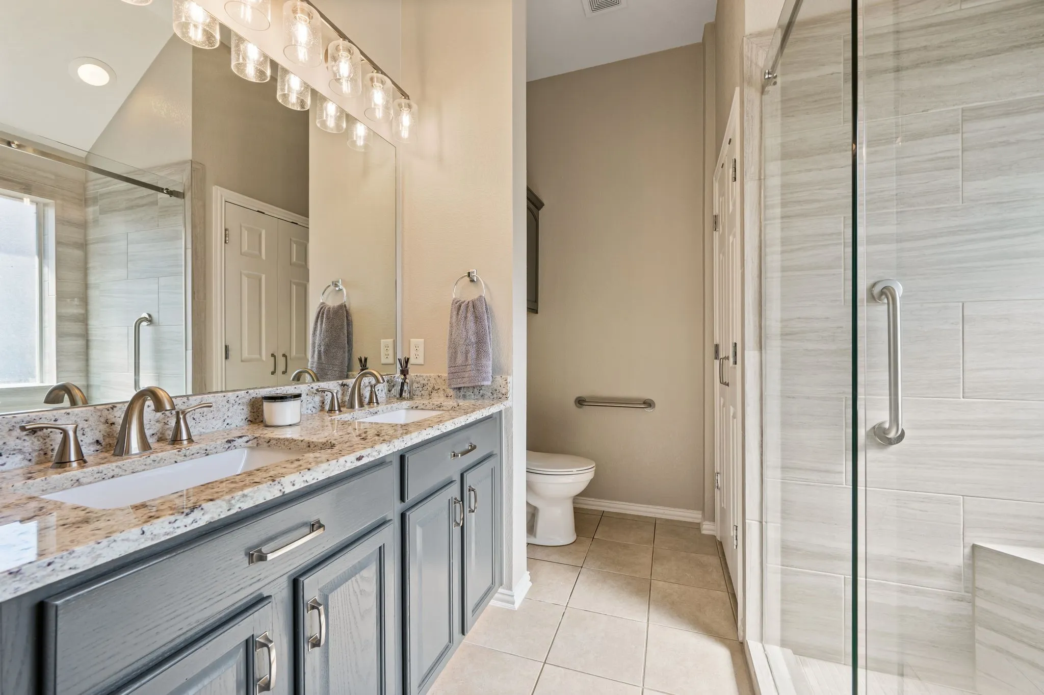 Single Family Residence For Sale in Tarrant County , 829 Sequoia Way, Saginaw, Texas 76131, 3 Bedroom, 2 Bathroom, 3 Garage spaces, 1,604 Sqft, built in 2005, mls#21368991, Real Estate Agent in Saginaw, Homes For Sale in Tarrant county, Homes For Sale in Saginaw, Realtor in Saginaw Texas, Real Estate Brokerage Independent Realty Texas, Luminita Cordes Realtor