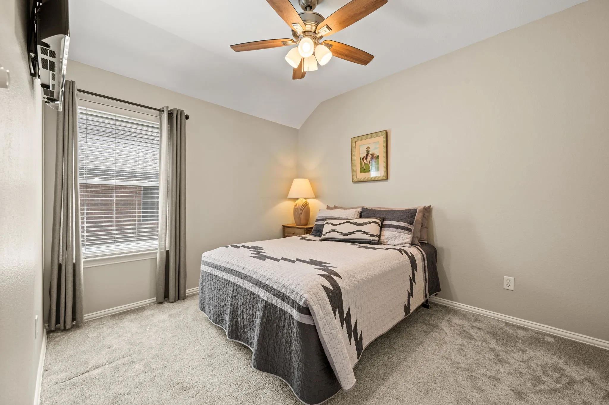 Single Family Residence For Sale in Tarrant County , 829 Sequoia Way, Saginaw, Texas 76131, 3 Bedroom, 2 Bathroom, 3 Garage spaces, 1,604 Sqft, built in 2005, mls#21368991, Real Estate Agent in Saginaw, Homes For Sale in Tarrant county, Homes For Sale in Saginaw, Realtor in Saginaw Texas, Real Estate Brokerage Independent Realty Texas, Luminita Cordes Realtor