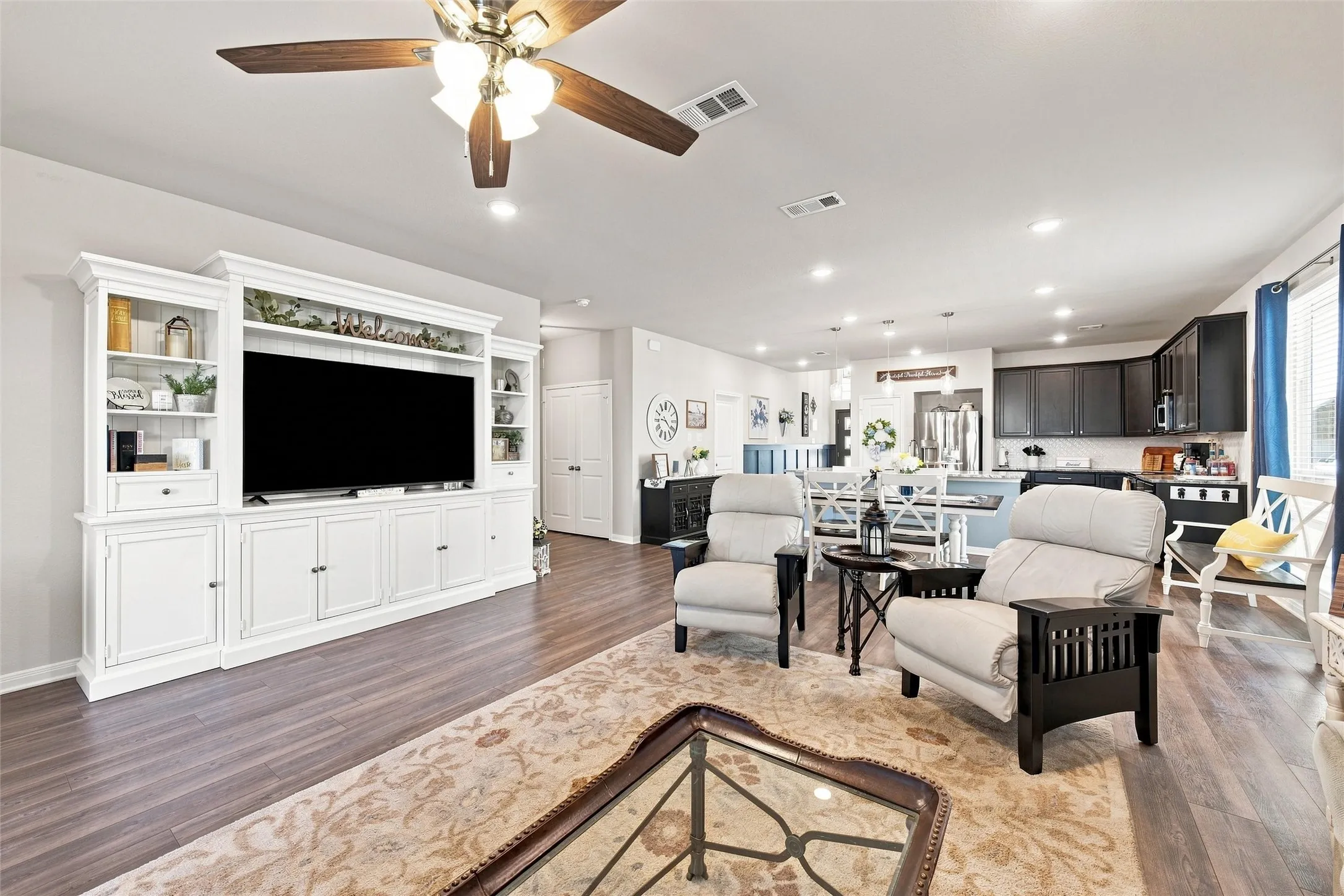 Single Family Residence For Sale in Mc Lennan County , 11401 Solar Street, Lorena, Texas 76655, 3 Bedroom, 2 Bathroom, 2 Garage spaces, 1,878 Sqft, built in 2022, mls#21371657, Real Estate Agent in Lorena, Homes For Sale in Mc Lennan county, Homes For Sale in Lorena, Realtor in Lorena Texas, Real Estate Brokerage Independent Realty Texas, Luminita Cordes Realtor