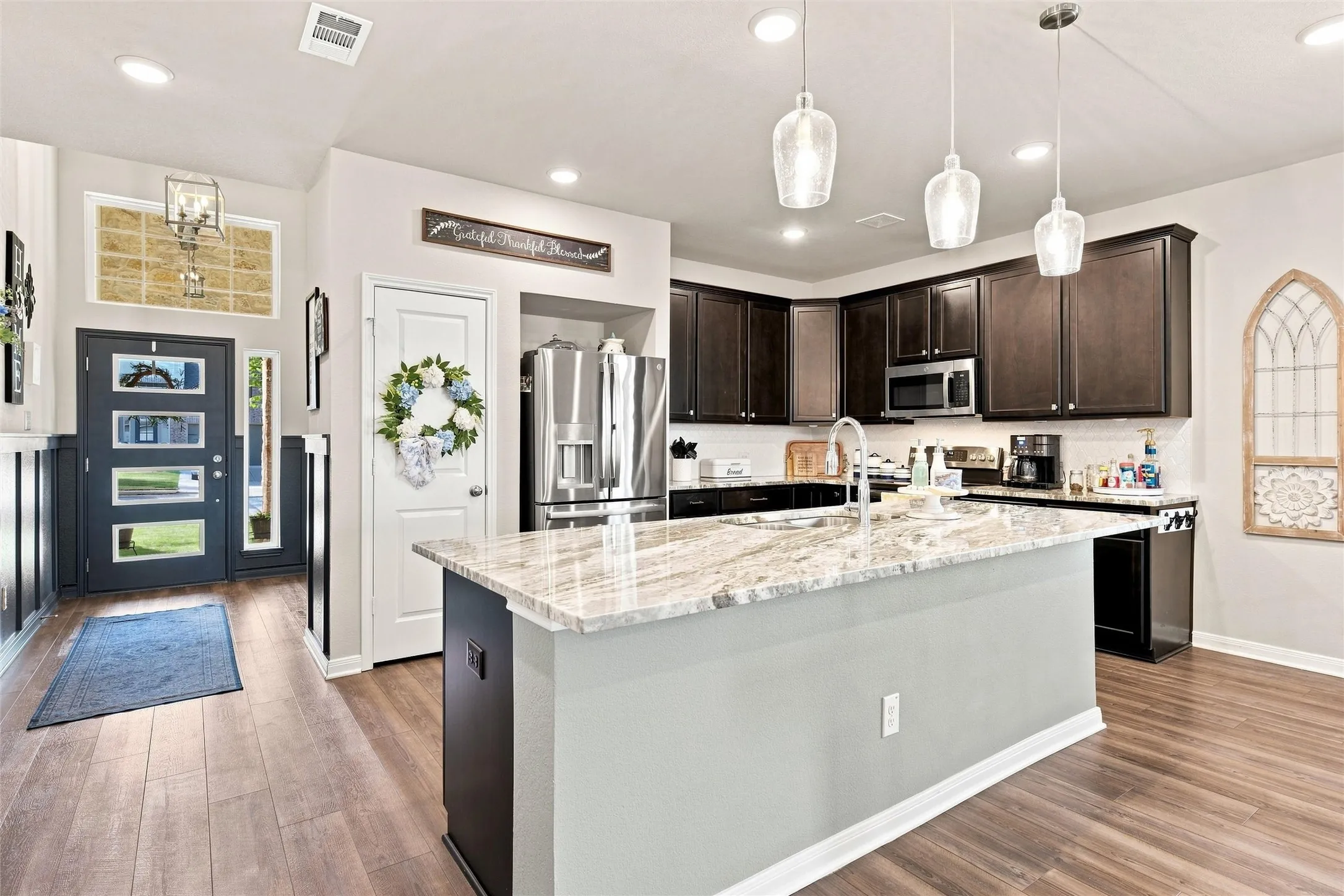 Single Family Residence For Sale in Mc Lennan County , 11401 Solar Street, Lorena, Texas 76655, 3 Bedroom, 2 Bathroom, 2 Garage spaces, 1,878 Sqft, built in 2022, mls#21371657, Real Estate Agent in Lorena, Homes For Sale in Mc Lennan county, Homes For Sale in Lorena, Realtor in Lorena Texas, Real Estate Brokerage Independent Realty Texas, Luminita Cordes Realtor