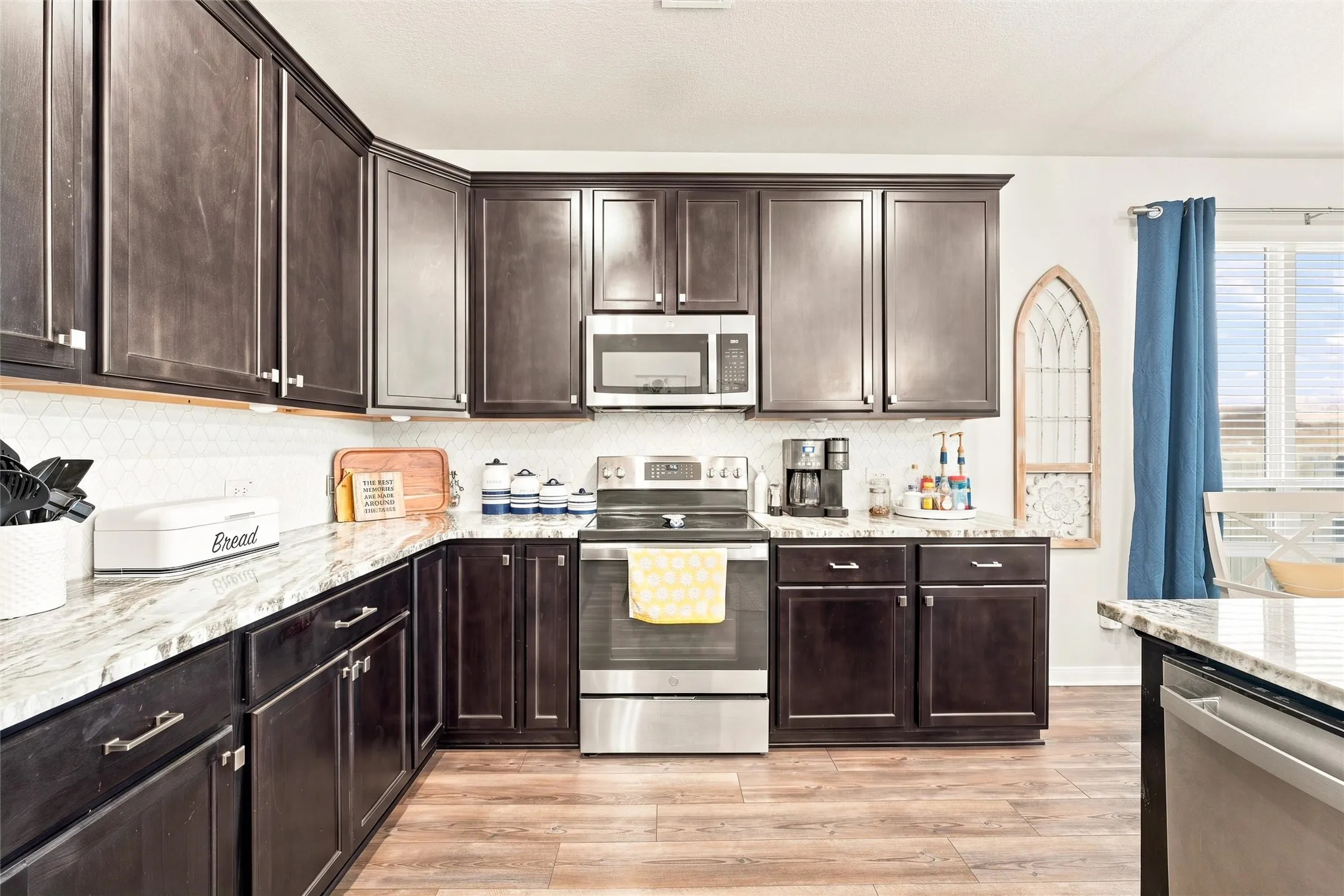Single Family Residence For Sale in Mc Lennan County , 11401 Solar Street, Lorena, Texas 76655, 3 Bedroom, 2 Bathroom, 2 Garage spaces, 1,878 Sqft, built in 2022, mls#21371657, Real Estate Agent in Lorena, Homes For Sale in Mc Lennan county, Homes For Sale in Lorena, Realtor in Lorena Texas, Real Estate Brokerage Independent Realty Texas, Luminita Cordes Realtor