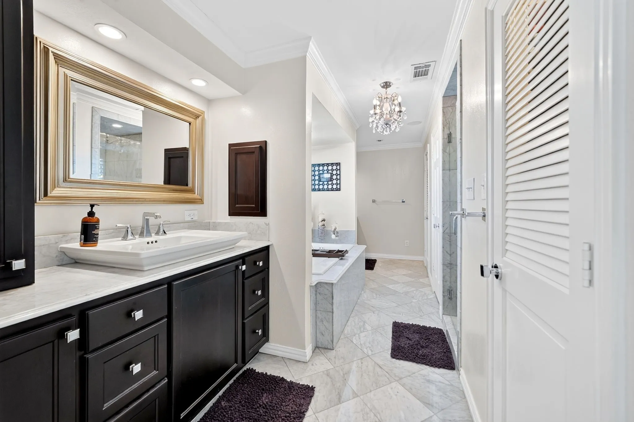 Single Family Residence For Sale in Rockwall County , 9 Pintail Point, Heath, Texas 75032, 3 Bedroom, 2 Bathroom, 2 Garage spaces, 2,559 Sqft, built in 1978, mls#21370550, Real Estate Agent in Heath, Homes For Sale in Rockwall county, Homes For Sale in Heath, Realtor in Heath Texas, Real Estate Brokerage Independent Realty Texas, Luminita Cordes Realtor