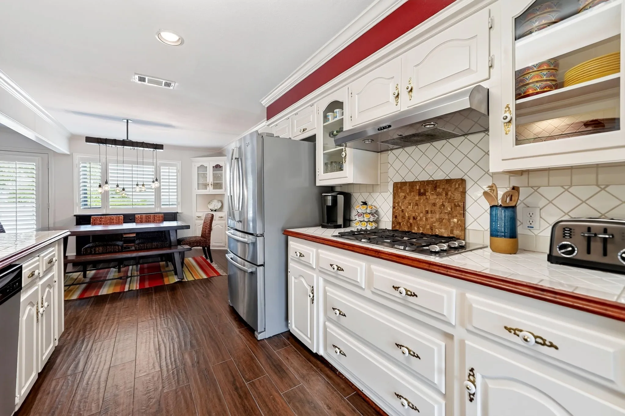 Single Family Residence For Sale in Rockwall County , 9 Pintail Point, Heath, Texas 75032, 3 Bedroom, 2 Bathroom, 2 Garage spaces, 2,559 Sqft, built in 1978, mls#21370550, Real Estate Agent in Heath, Homes For Sale in Rockwall county, Homes For Sale in Heath, Realtor in Heath Texas, Real Estate Brokerage Independent Realty Texas, Luminita Cordes Realtor