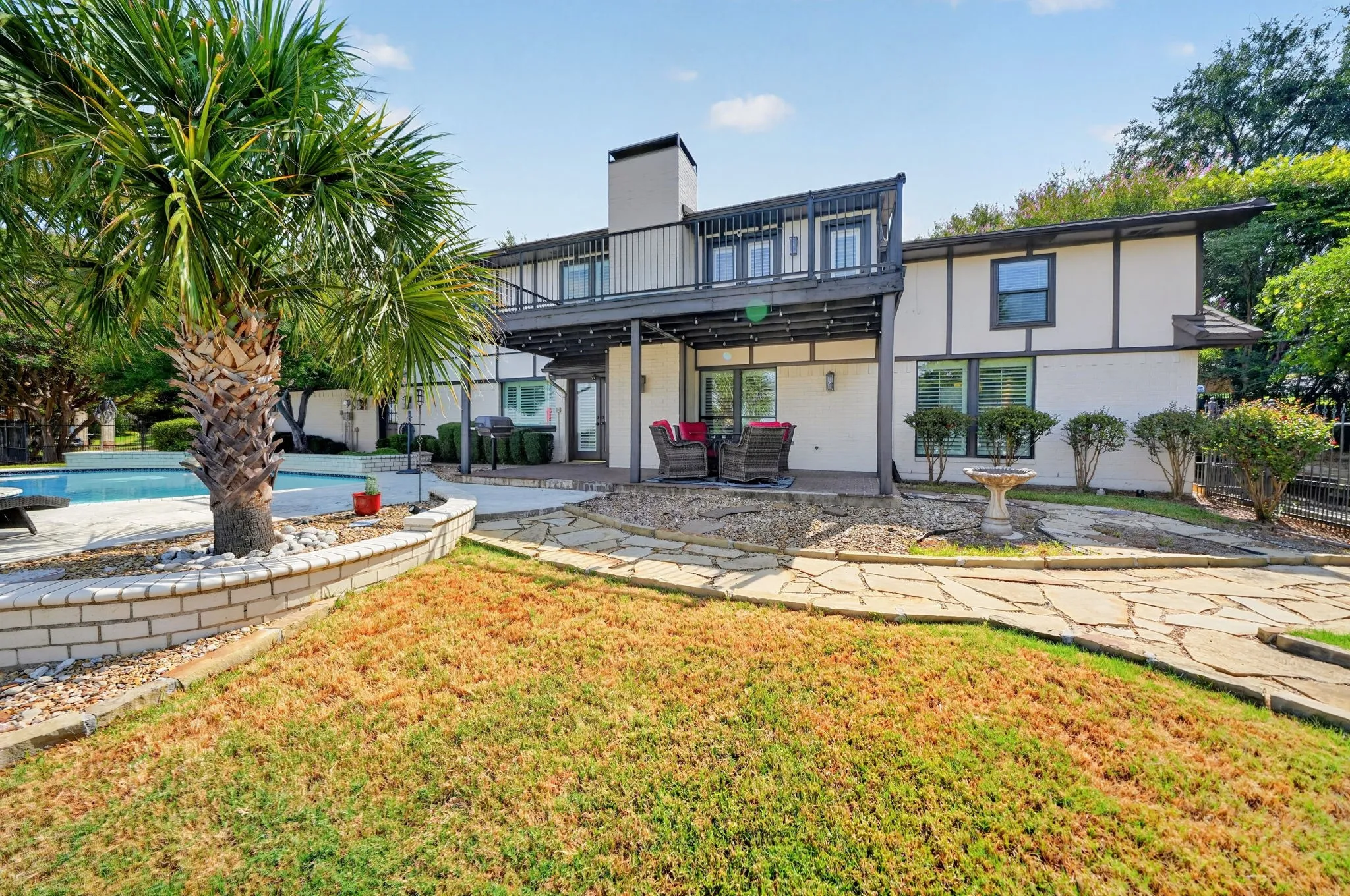 Single Family Residence For Sale in Rockwall County , 9 Pintail Point, Heath, Texas 75032, 3 Bedroom, 2 Bathroom, 2 Garage spaces, 2,559 Sqft, built in 1978, mls#21370550, Real Estate Agent in Heath, Homes For Sale in Rockwall county, Homes For Sale in Heath, Realtor in Heath Texas, Real Estate Brokerage Independent Realty Texas, Luminita Cordes Realtor