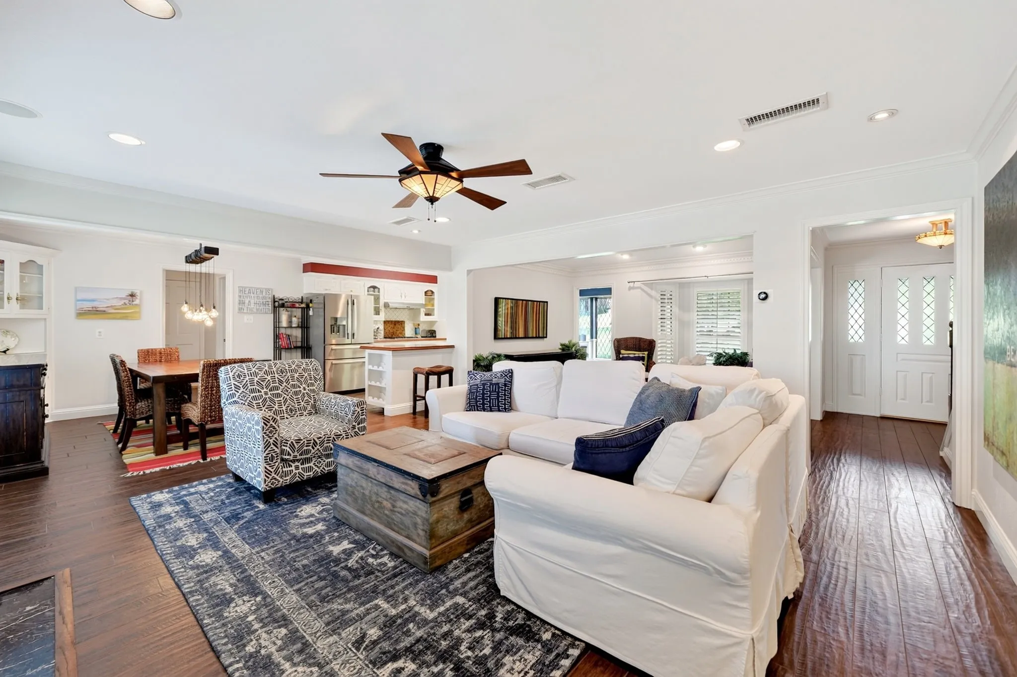 Single Family Residence For Sale in Rockwall County , 9 Pintail Point, Heath, Texas 75032, 3 Bedroom, 2 Bathroom, 2 Garage spaces, 2,559 Sqft, built in 1978, mls#21370550, Real Estate Agent in Heath, Homes For Sale in Rockwall county, Homes For Sale in Heath, Realtor in Heath Texas, Real Estate Brokerage Independent Realty Texas, Luminita Cordes Realtor