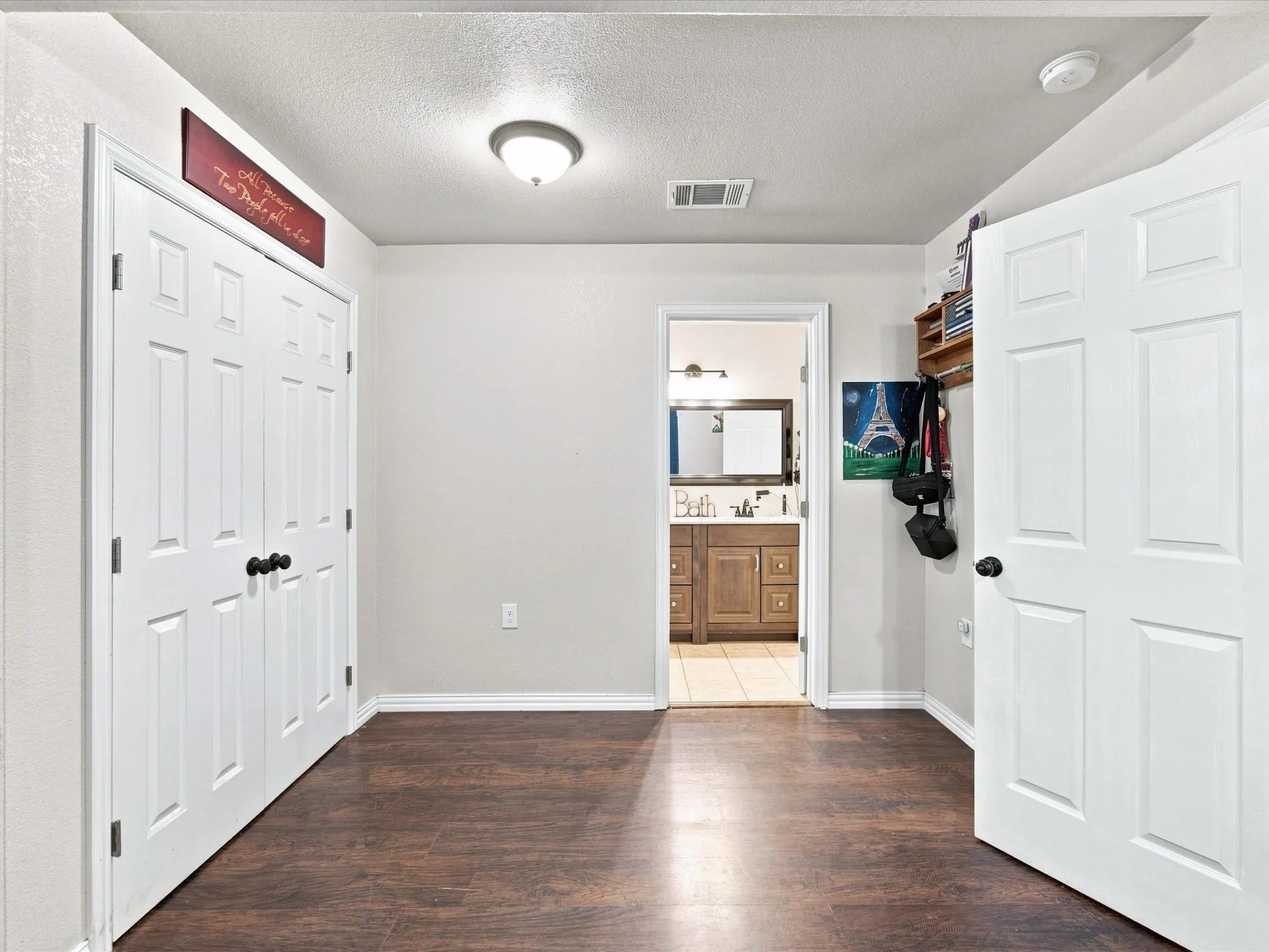 Single Family Residence For Sale in Tarrant County , 408 Inwood Road, Azle, Texas 76020, 3 Bedroom, 3 Bathroom, Garage spaces, 1,668 Sqft, built in 1957, mls#21371649, Real Estate Agent in Azle, Homes For Sale in Tarrant county, Homes For Sale in Azle, Realtor in Azle Texas, Real Estate Brokerage Independent Realty Texas, Luminita Cordes Realtor