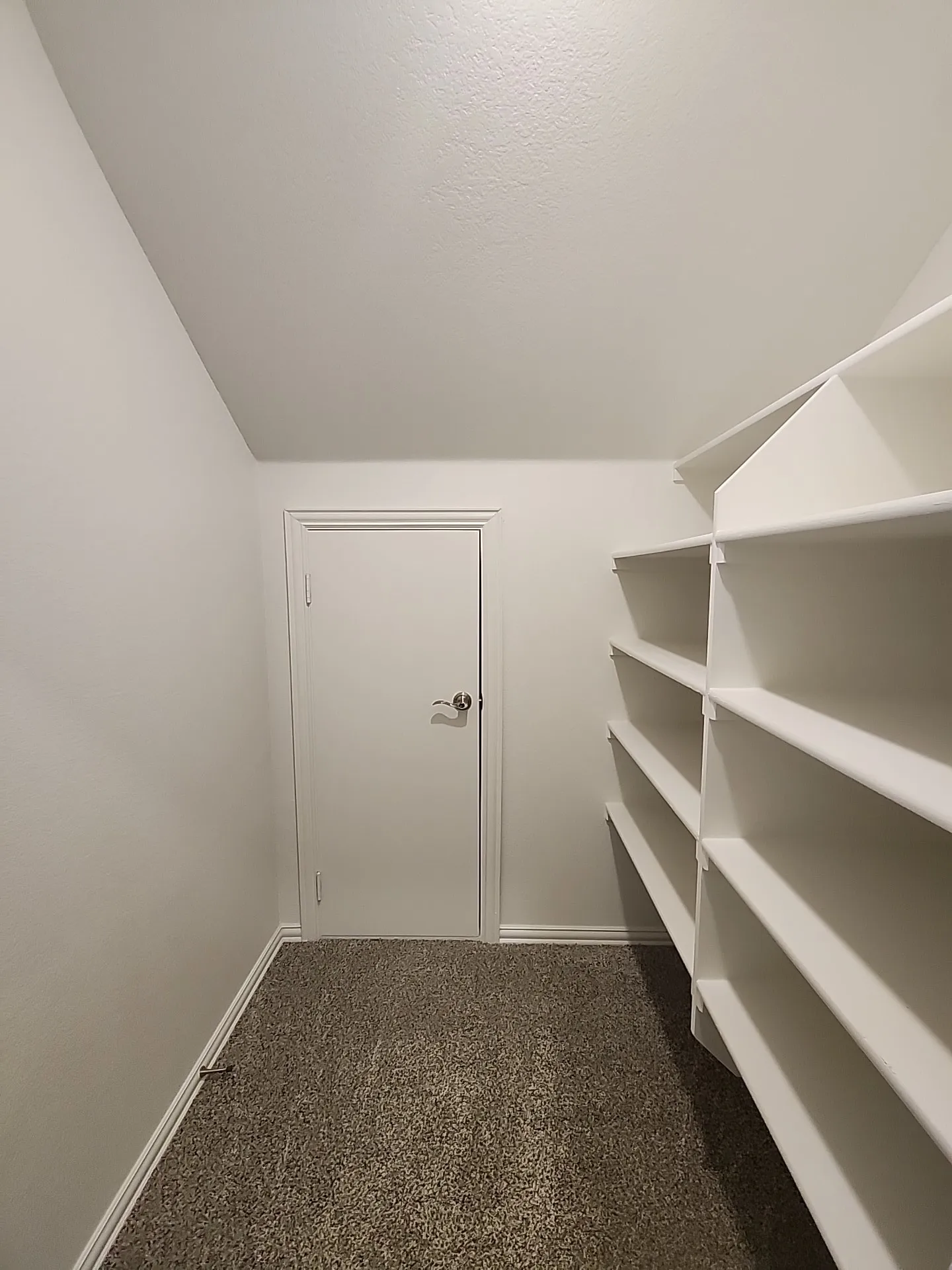 Single Family Residence For Sale in Denton County , 900 Superbloom Avenue, Justin, Texas 76247, 4 Bedroom, 4 Bathroom, 2 Garage spaces, 3,429 Sqft, built in 2023, mls#21371652, Real Estate Agent in Justin, Homes For Sale in Denton county, Homes For Sale in Justin, Realtor in Justin Texas, Real Estate Brokerage Independent Realty Texas, Luminita Cordes Realtor
