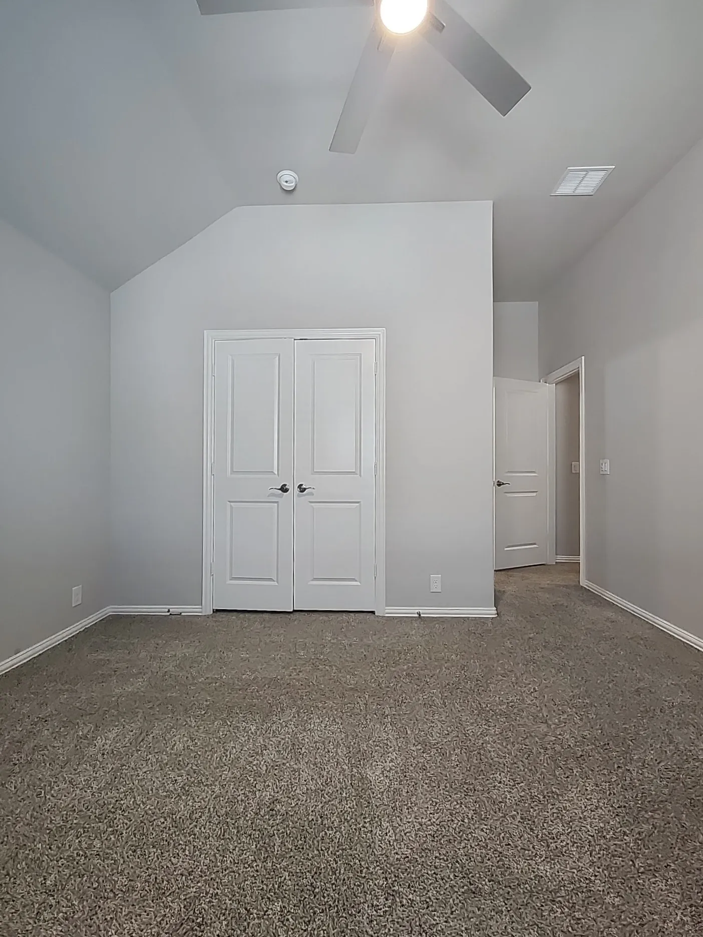 Single Family Residence For Sale in Denton County , 900 Superbloom Avenue, Justin, Texas 76247, 4 Bedroom, 4 Bathroom, 2 Garage spaces, 3,429 Sqft, built in 2023, mls#21371652, Real Estate Agent in Justin, Homes For Sale in Denton county, Homes For Sale in Justin, Realtor in Justin Texas, Real Estate Brokerage Independent Realty Texas, Luminita Cordes Realtor