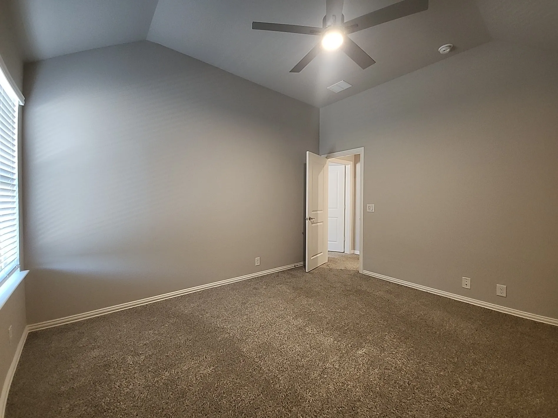 Single Family Residence For Sale in Denton County , 900 Superbloom Avenue, Justin, Texas 76247, 4 Bedroom, 4 Bathroom, 2 Garage spaces, 3,429 Sqft, built in 2023, mls#21371652, Real Estate Agent in Justin, Homes For Sale in Denton county, Homes For Sale in Justin, Realtor in Justin Texas, Real Estate Brokerage Independent Realty Texas, Luminita Cordes Realtor