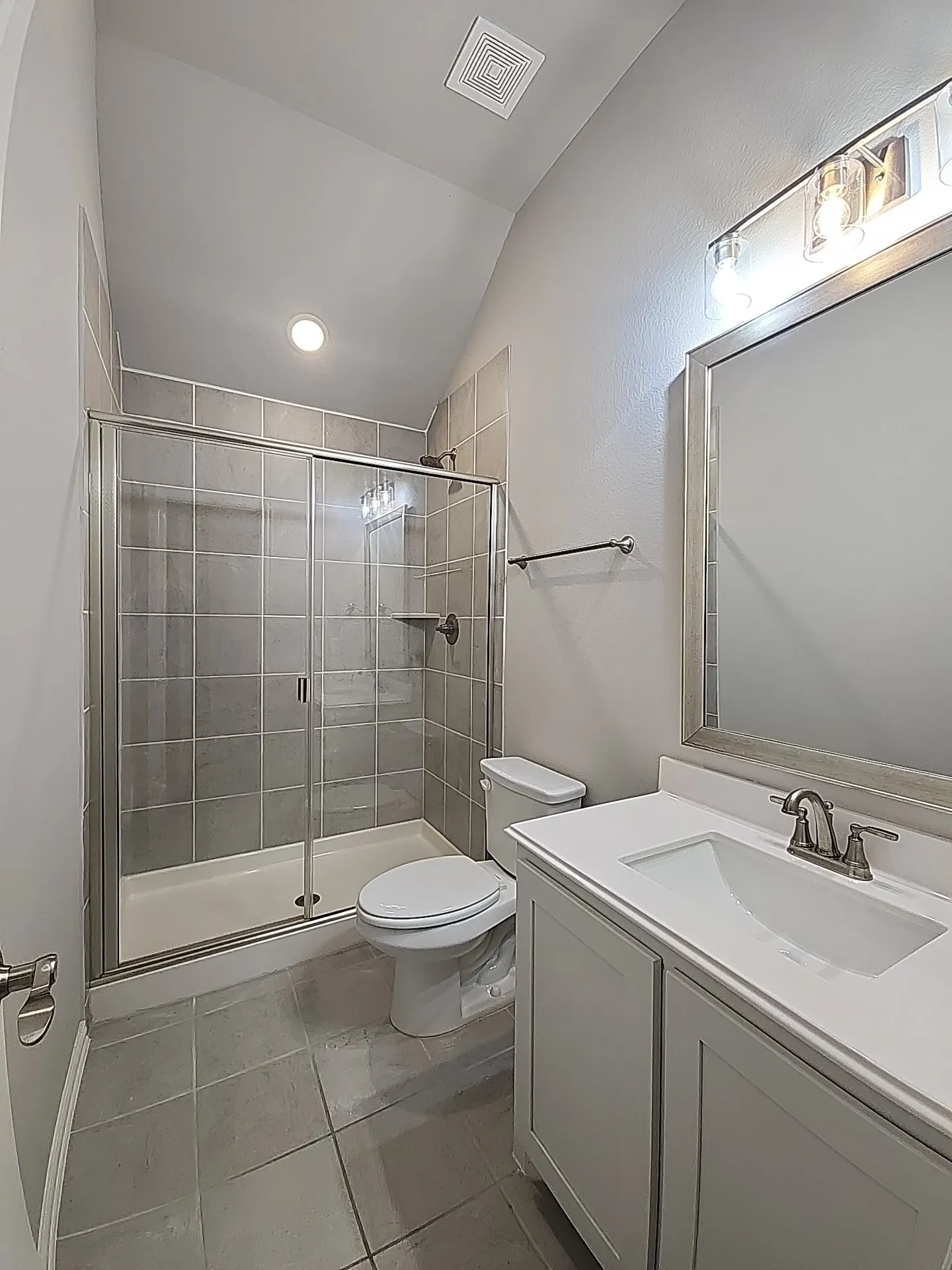 Single Family Residence For Sale in Denton County , 900 Superbloom Avenue, Justin, Texas 76247, 4 Bedroom, 4 Bathroom, 2 Garage spaces, 3,429 Sqft, built in 2023, mls#21371652, Real Estate Agent in Justin, Homes For Sale in Denton county, Homes For Sale in Justin, Realtor in Justin Texas, Real Estate Brokerage Independent Realty Texas, Luminita Cordes Realtor