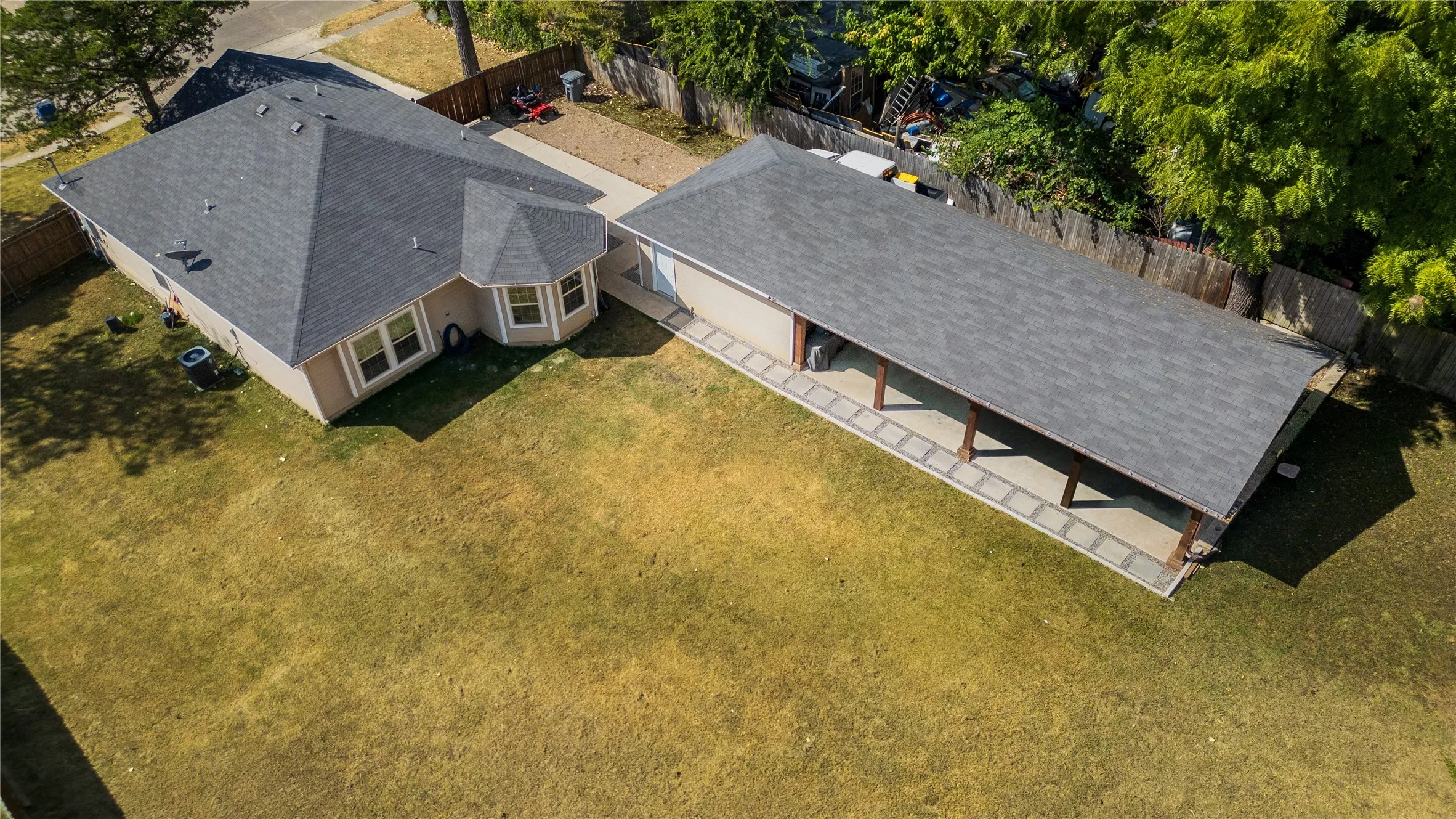 Single Family Residence For Rent in Dallas County , 2433 56th Street, Dallas, Texas 75241, 4 Bedroom, 2 Bathroom, 2 Garage spaces, 1,505 Sqft, built in 2018, mls#21369231, Real Estate Agent in Dallas, Homes For Rent in Dallas county, Homes For Rent in Dallas, Realtor in Dallas Texas, Real Estate Brokerage Independent Realty Texas, Luminita Cordes Realtor