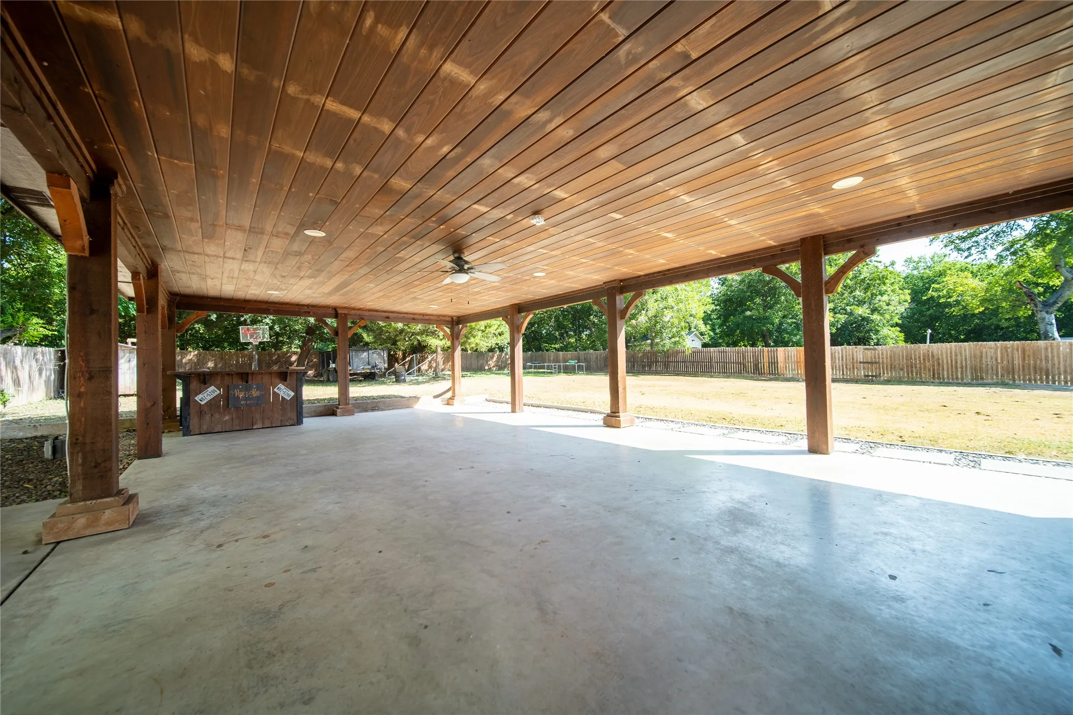 Single Family Residence For Rent in Dallas County , 2433 56th Street, Dallas, Texas 75241, 4 Bedroom, 2 Bathroom, 2 Garage spaces, 1,505 Sqft, built in 2018, mls#21369231, Real Estate Agent in Dallas, Homes For Rent in Dallas county, Homes For Rent in Dallas, Realtor in Dallas Texas, Real Estate Brokerage Independent Realty Texas, Luminita Cordes Realtor