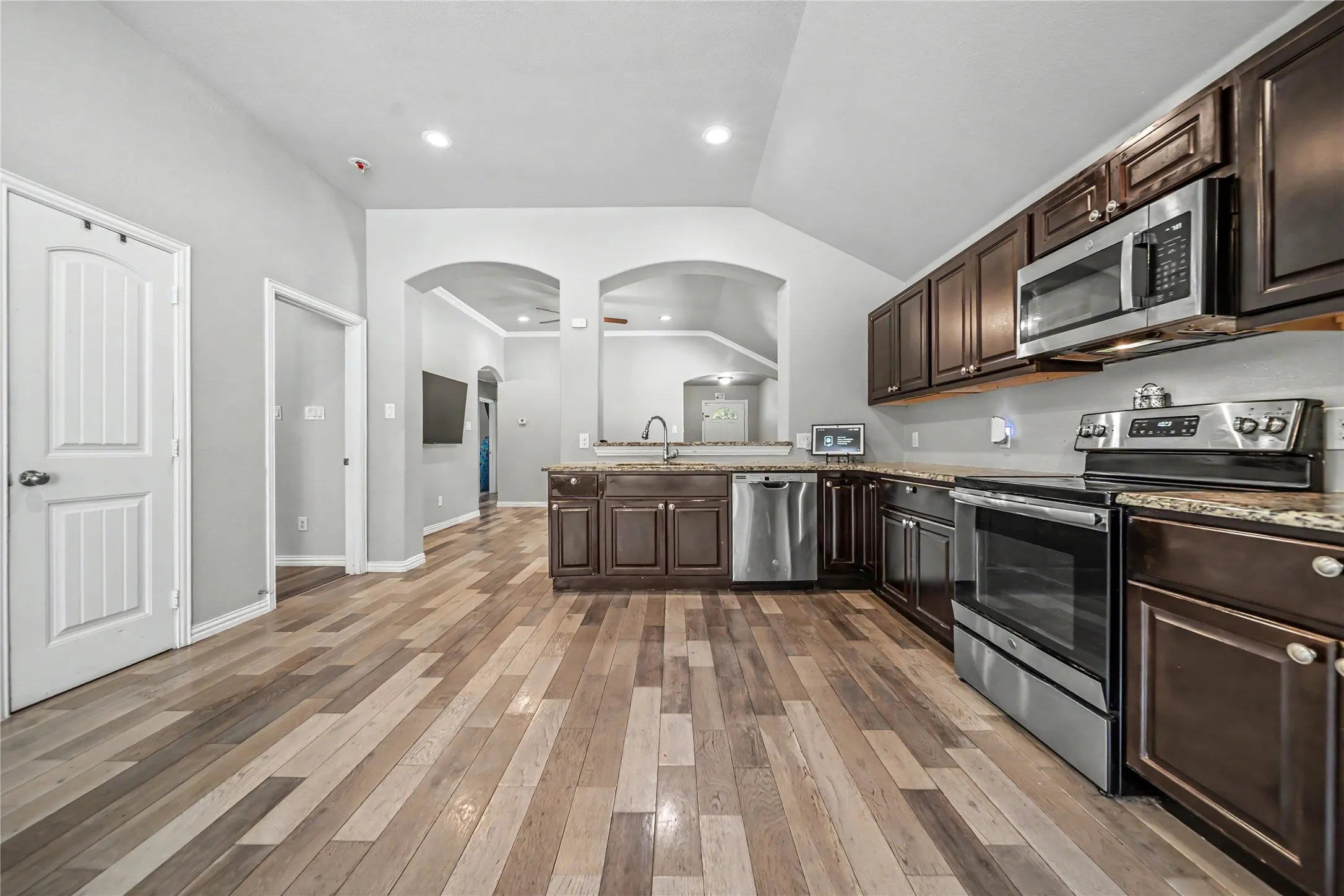 Single Family Residence For Rent in Dallas County , 2433 56th Street, Dallas, Texas 75241, 4 Bedroom, 2 Bathroom, 2 Garage spaces, 1,505 Sqft, built in 2018, mls#21369231, Real Estate Agent in Dallas, Homes For Rent in Dallas county, Homes For Rent in Dallas, Realtor in Dallas Texas, Real Estate Brokerage Independent Realty Texas, Luminita Cordes Realtor