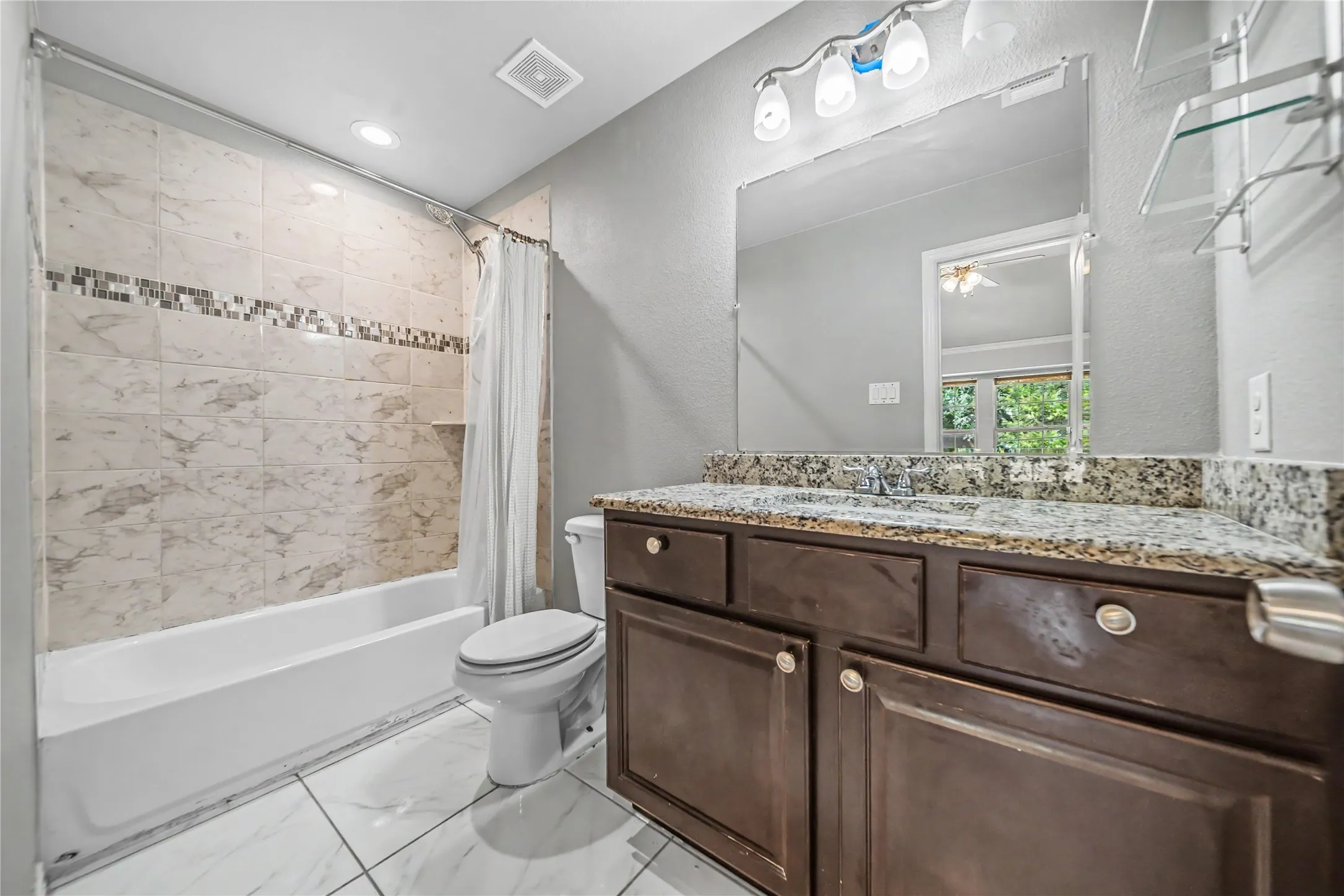 Single Family Residence For Rent in Dallas County , 2433 56th Street, Dallas, Texas 75241, 4 Bedroom, 2 Bathroom, 2 Garage spaces, 1,505 Sqft, built in 2018, mls#21369231, Real Estate Agent in Dallas, Homes For Rent in Dallas county, Homes For Rent in Dallas, Realtor in Dallas Texas, Real Estate Brokerage Independent Realty Texas, Luminita Cordes Realtor