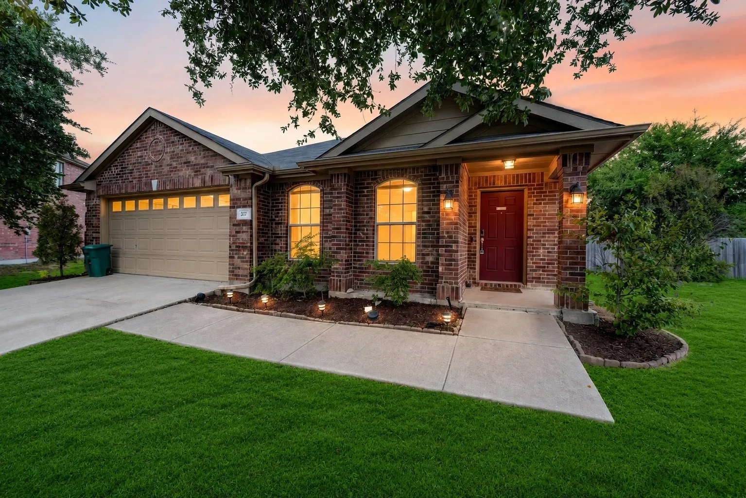 Single Family Residence For Sale in Kaufman County , 317 Long Prairie Drive, Forney, Texas 75126, 4 Bedroom, 2 Bathroom, 2 Garage spaces, 2,250 Sqft, built in 2003, mls#21371670, Real Estate Agent in Forney, Homes For Sale in Kaufman county, Homes For Sale in Forney, Realtor in Forney Texas, Real Estate Brokerage Independent Realty Texas, Luminita Cordes Realtor
