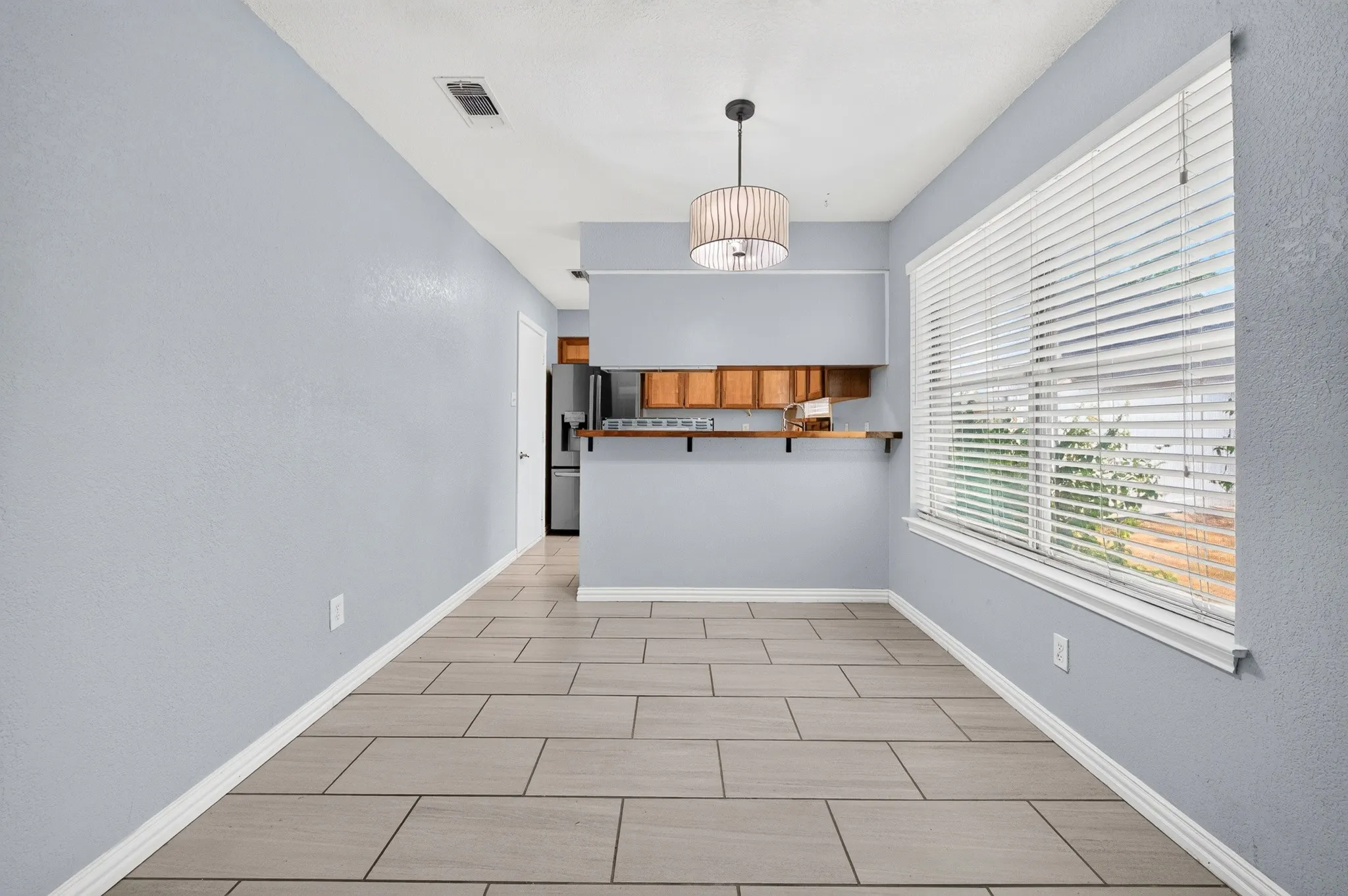 Single Family Residence For Sale in Tarrant County , 6401 Greenfield Court, Watauga, Texas 76148, 3 Bedroom, 2 Bathroom, 2 Garage spaces, 1,534 Sqft, built in 1983, mls#21370979, Real Estate Agent in Watauga, Homes For Sale in Tarrant county, Homes For Sale in Watauga, Realtor in Watauga Texas, Real Estate Brokerage Independent Realty Texas, Luminita Cordes Realtor