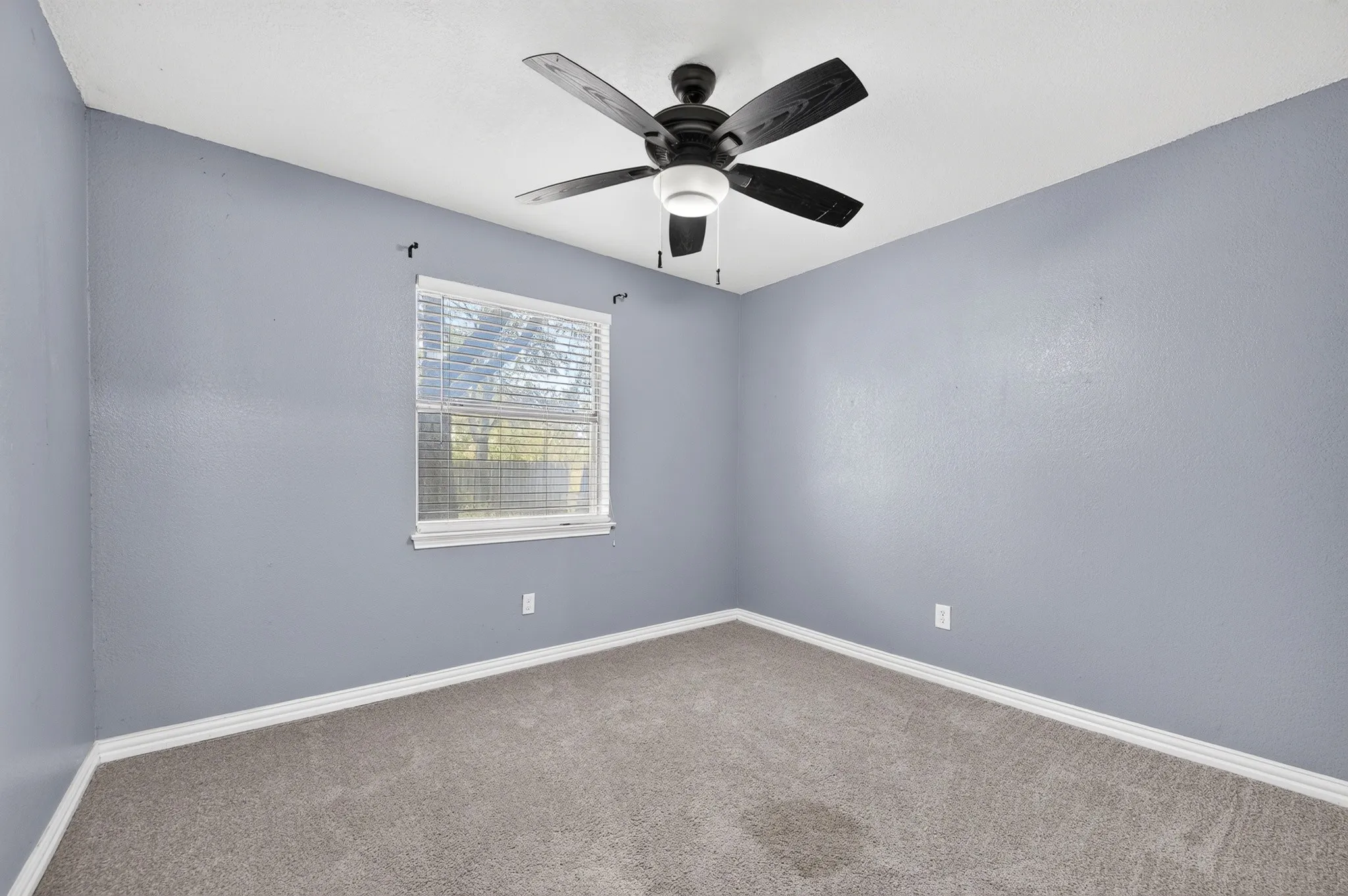 Single Family Residence For Sale in Tarrant County , 6401 Greenfield Court, Watauga, Texas 76148, 3 Bedroom, 2 Bathroom, 2 Garage spaces, 1,534 Sqft, built in 1983, mls#21370979, Real Estate Agent in Watauga, Homes For Sale in Tarrant county, Homes For Sale in Watauga, Realtor in Watauga Texas, Real Estate Brokerage Independent Realty Texas, Luminita Cordes Realtor