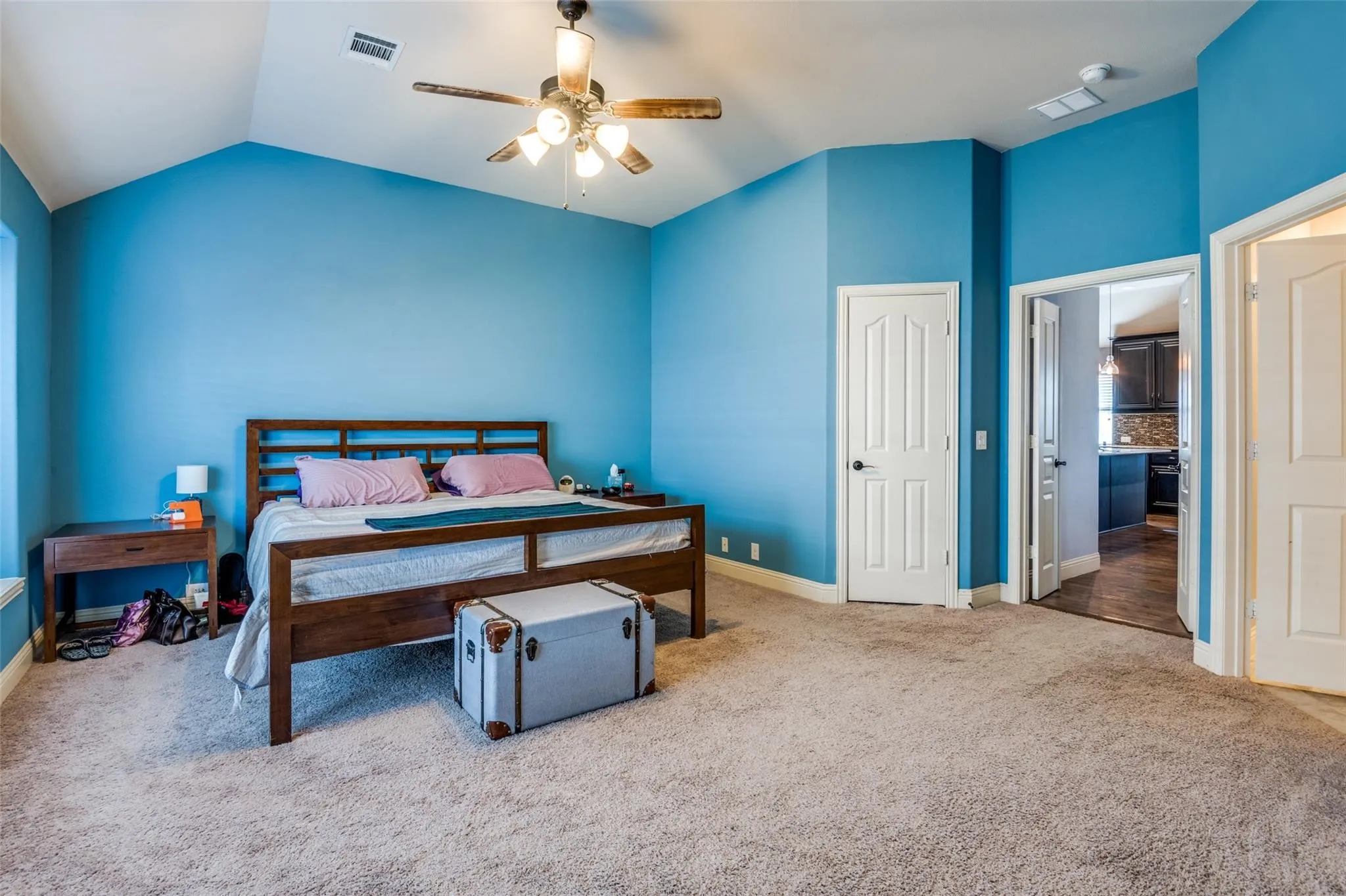 Single Family Residence For Sale in Denton County , 9312 Wellington Drive, Little Elm, Texas 75068, 4 Bedroom, 3 Bathroom, 2 Garage spaces, 2,461 Sqft, built in 2015, mls#21367827, Real Estate Agent in Little Elm, Homes For Sale in Denton county, Homes For Sale in Little Elm, Realtor in Little Elm Texas, Real Estate Brokerage Independent Realty Texas, Luminita Cordes Realtor