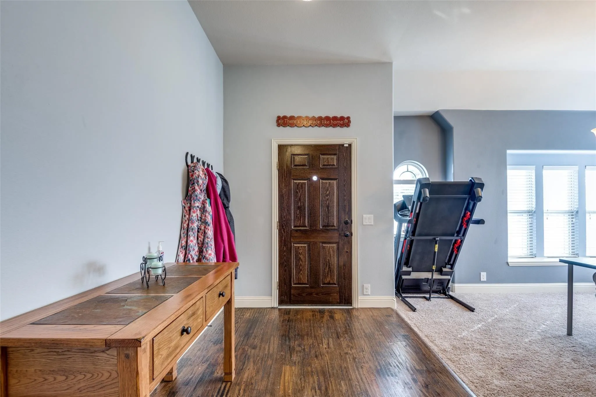 Single Family Residence For Sale in Denton County , 9312 Wellington Drive, Little Elm, Texas 75068, 4 Bedroom, 3 Bathroom, 2 Garage spaces, 2,461 Sqft, built in 2015, mls#21367827, Real Estate Agent in Little Elm, Homes For Sale in Denton county, Homes For Sale in Little Elm, Realtor in Little Elm Texas, Real Estate Brokerage Independent Realty Texas, Luminita Cordes Realtor