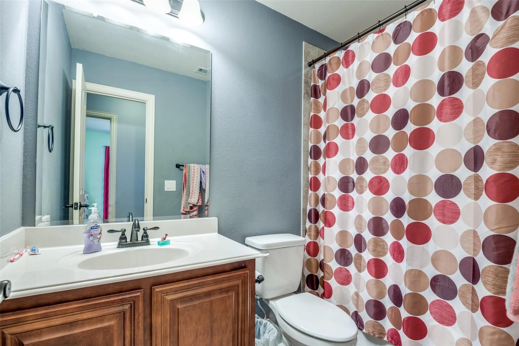 Single Family Residence For Sale in Denton County , 9312 Wellington Drive, Little Elm, Texas 75068, 4 Bedroom, 3 Bathroom, 2 Garage spaces, 2,461 Sqft, built in 2015, mls#21367827, Real Estate Agent in Little Elm, Homes For Sale in Denton county, Homes For Sale in Little Elm, Realtor in Little Elm Texas, Real Estate Brokerage Independent Realty Texas, Luminita Cordes Realtor