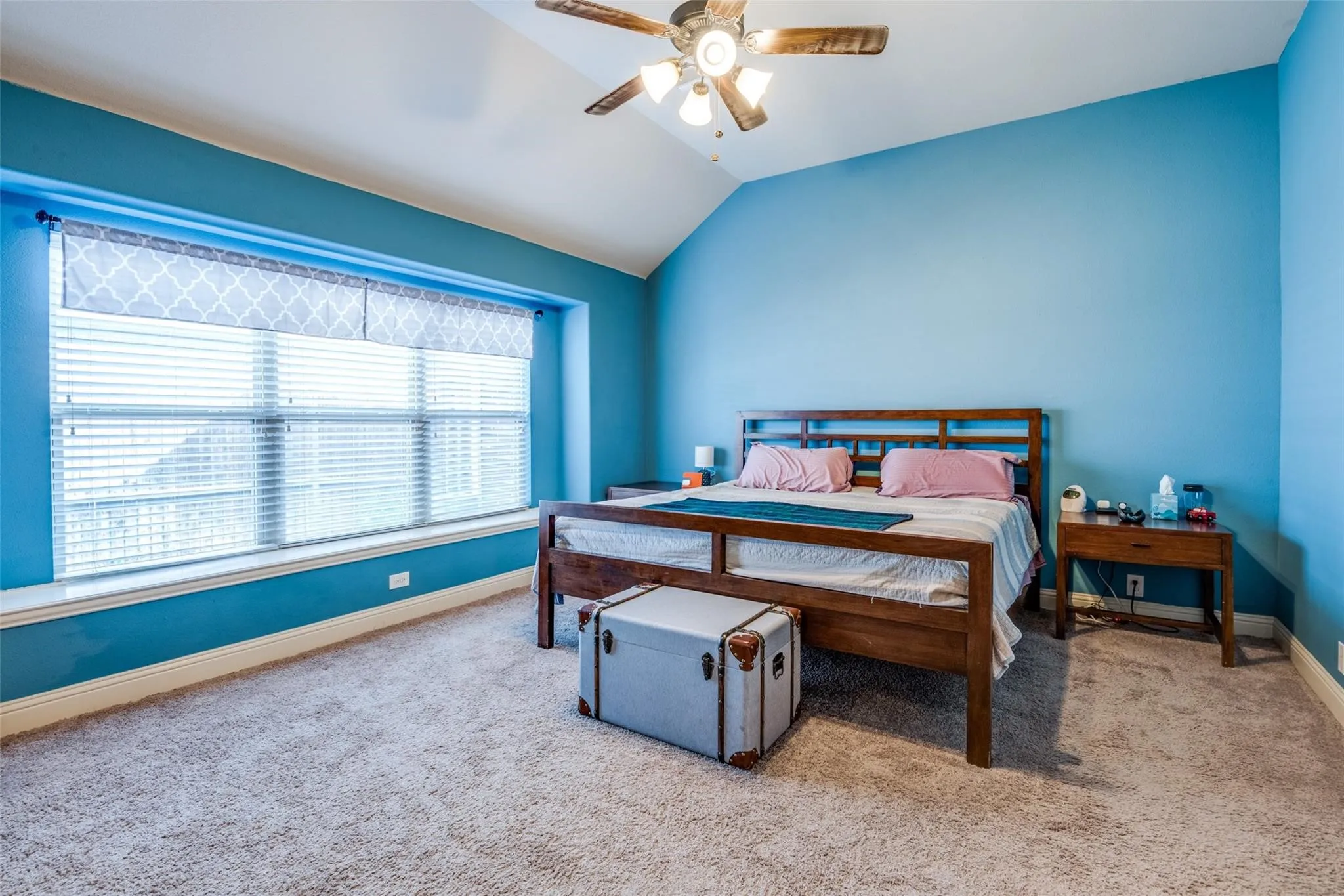 Single Family Residence For Sale in Denton County , 9312 Wellington Drive, Little Elm, Texas 75068, 4 Bedroom, 3 Bathroom, 2 Garage spaces, 2,461 Sqft, built in 2015, mls#21367827, Real Estate Agent in Little Elm, Homes For Sale in Denton county, Homes For Sale in Little Elm, Realtor in Little Elm Texas, Real Estate Brokerage Independent Realty Texas, Luminita Cordes Realtor