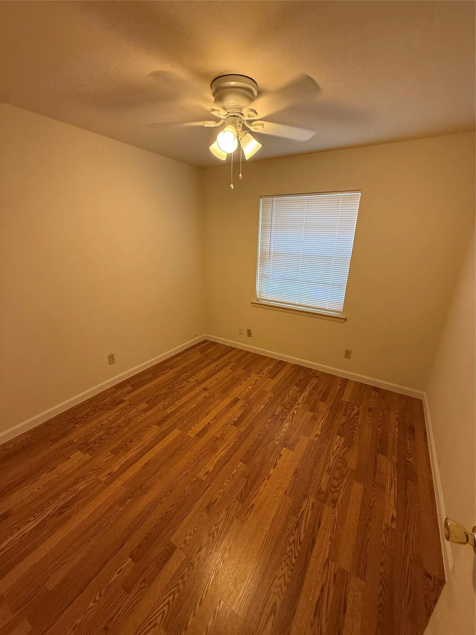 Single Family Residence For Sale in Dallas County , 7935 Larchridge Drive, Dallas, Texas 75232, 3 Bedroom, 1 Bathroom, Garage spaces, 1,274 Sqft, built in 1960, mls#21368202, Real Estate Agent in Dallas, Homes For Sale in Dallas county, Homes For Sale in Dallas, Realtor in Dallas Texas, Real Estate Brokerage Independent Realty Texas, Luminita Cordes Realtor
