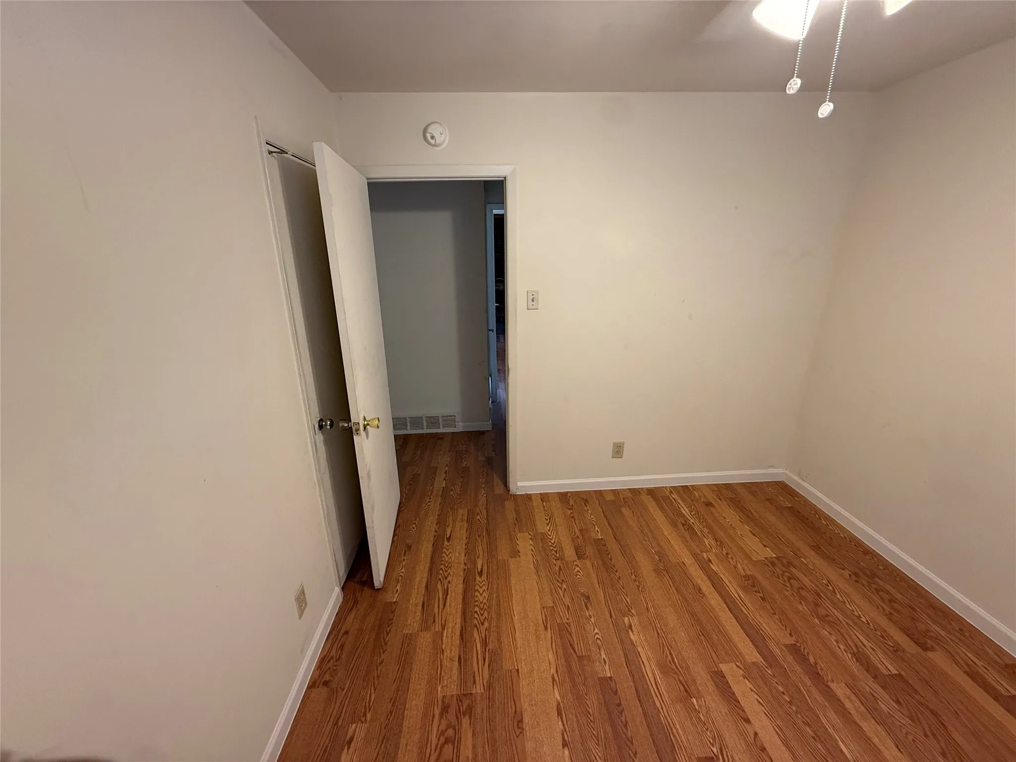 Single Family Residence For Sale in Dallas County , 7935 Larchridge Drive, Dallas, Texas 75232, 3 Bedroom, 1 Bathroom, Garage spaces, 1,274 Sqft, built in 1960, mls#21368202, Real Estate Agent in Dallas, Homes For Sale in Dallas county, Homes For Sale in Dallas, Realtor in Dallas Texas, Real Estate Brokerage Independent Realty Texas, Luminita Cordes Realtor