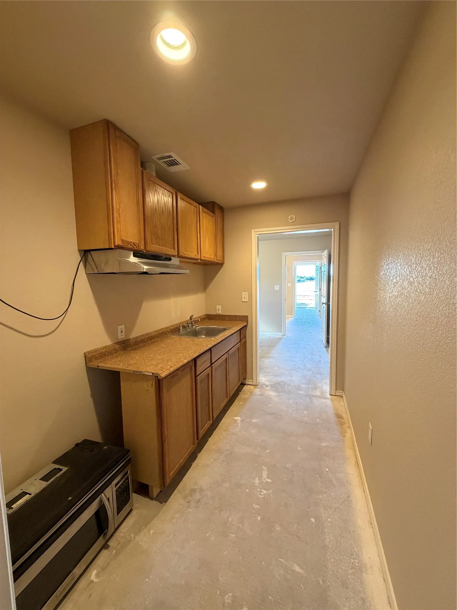 Business For Rent in Hood County , 4210 Rhea Rd., Granbury, Texas 76049, 0, 0, Garage spaces, 0 Sqft, built in 2014, mls#21371290, Real Estate Agent in Granbury, Homes For Rent in Hood county, Homes For Rent in Granbury, Realtor in Granbury Texas, Real Estate Brokerage Independent Realty Texas, Luminita Cordes Realtor