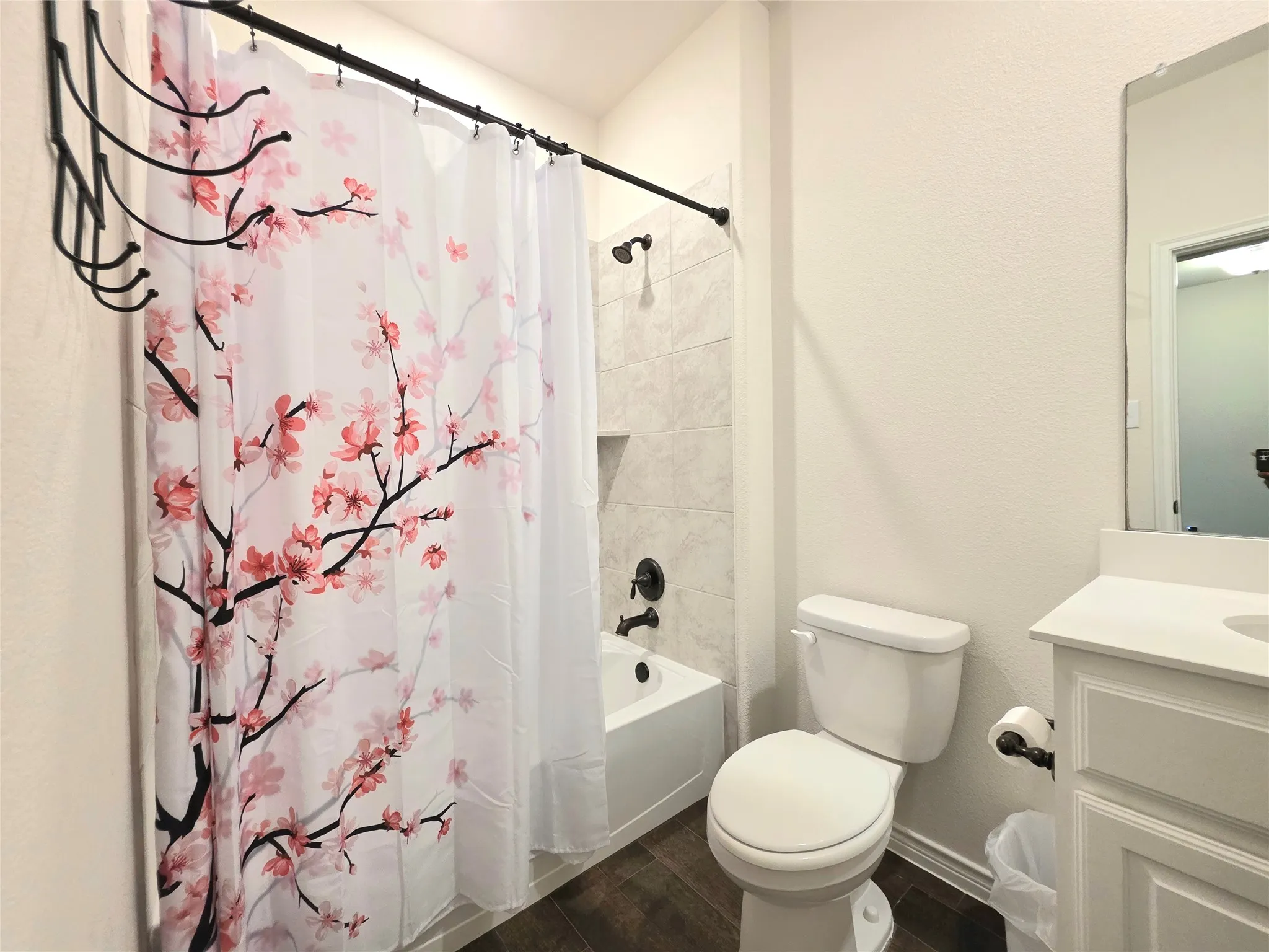 Single Family Residence For Rent in Kaufman County , 1056 Sublime Drive, Heath, Texas 75126, 4 Bedroom, 3 Bathroom, 2 Garage spaces, 2,292 Sqft, built in 2020, mls#21371663, Real Estate Agent in Heath, Homes For Rent in Kaufman county, Homes For Rent in Heath, Realtor in Heath Texas, Real Estate Brokerage Independent Realty Texas, Luminita Cordes Realtor
