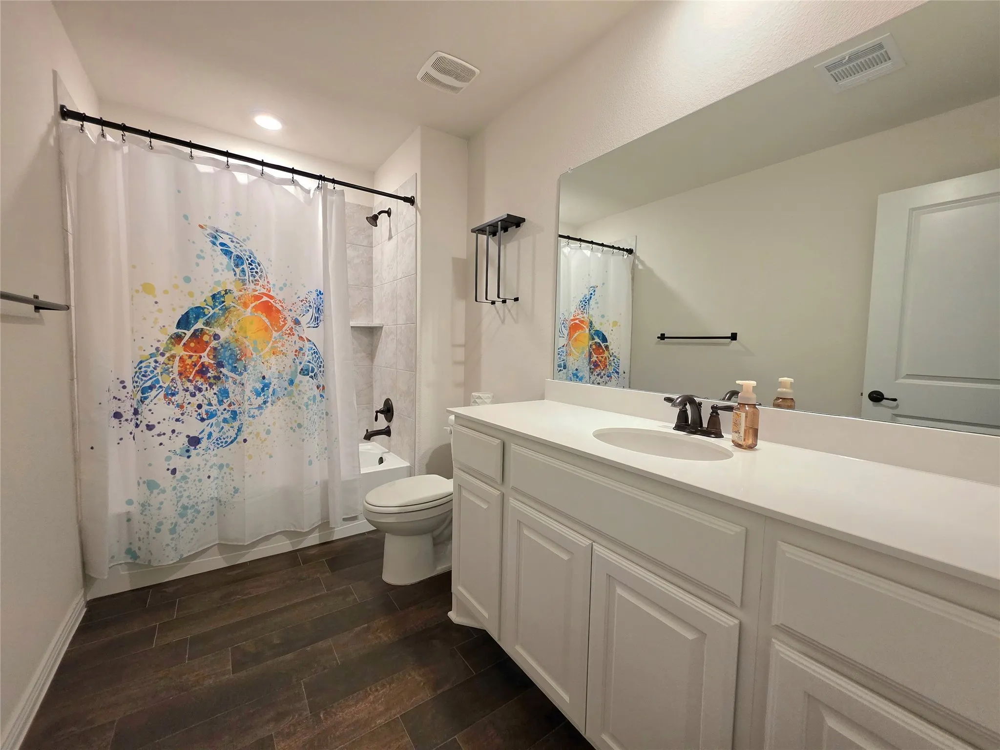 Single Family Residence For Rent in Kaufman County , 1056 Sublime Drive, Heath, Texas 75126, 4 Bedroom, 3 Bathroom, 2 Garage spaces, 2,292 Sqft, built in 2020, mls#21371663, Real Estate Agent in Heath, Homes For Rent in Kaufman county, Homes For Rent in Heath, Realtor in Heath Texas, Real Estate Brokerage Independent Realty Texas, Luminita Cordes Realtor