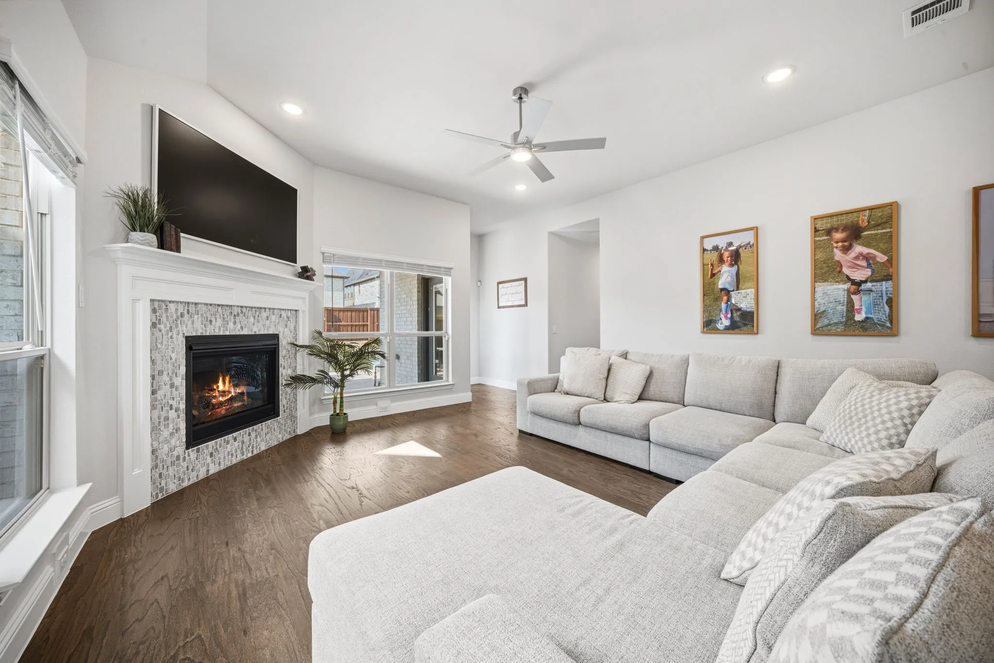Single Family Residence For Sale in Denton County , 4170 Berylline Lane, Prosper, Texas 75078, 4 Bedroom, 3 Bathroom, 2 Garage spaces, 2,456 Sqft, built in 2023, mls#21368950, Real Estate Agent in Prosper, Homes For Sale in Denton county, Homes For Sale in Prosper, Realtor in Prosper Texas, Real Estate Brokerage Independent Realty Texas, Luminita Cordes Realtor