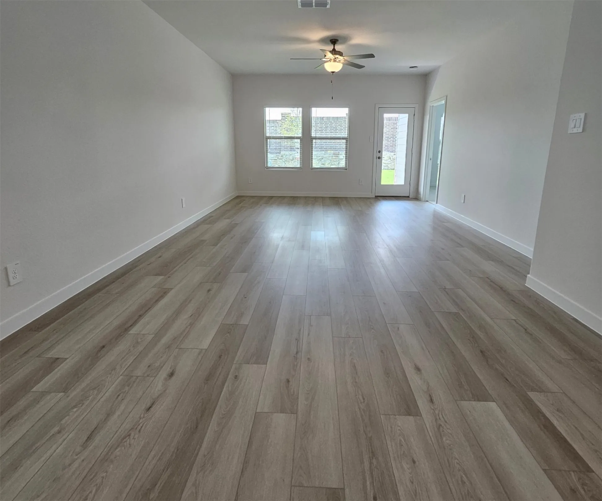 Single Family Residence For Rent in Collin County , 6010 Alderton Drive, Princeton, Texas 75071, 3 Bedroom, 2 Bathroom, 2 Garage spaces, 1,533 Sqft, built in 2026, mls#21363998, Real Estate Agent in Princeton, Homes For Rent in Collin county, Homes For Rent in Princeton, Realtor in Princeton Texas, Real Estate Brokerage Independent Realty Texas, Luminita Cordes Realtor