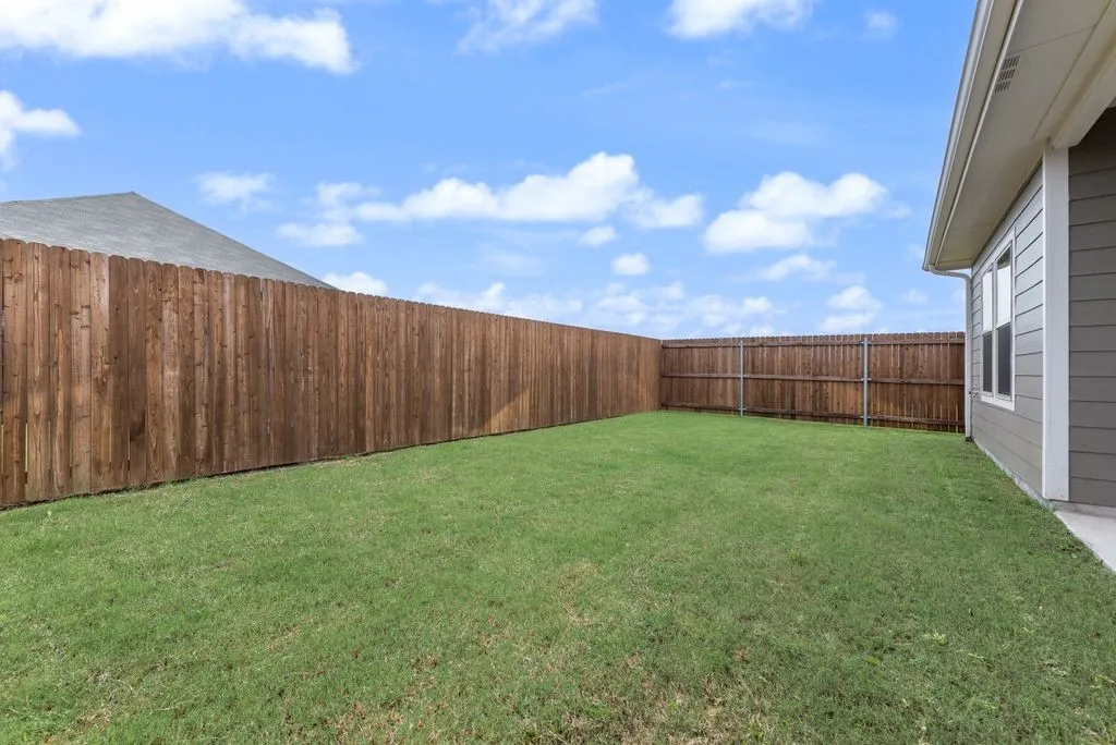 Single Family Residence For Sale in Collin County , 972 Tulip Trail, Lavon, Texas 75166, 4 Bedroom, 2 Bathroom, 2 Garage spaces, 1,978 Sqft, built in 2024, mls#21370641, Real Estate Agent in Lavon, Homes For Sale in Collin county, Homes For Sale in Lavon, Realtor in Lavon Texas, Real Estate Brokerage Independent Realty Texas, Luminita Cordes Realtor