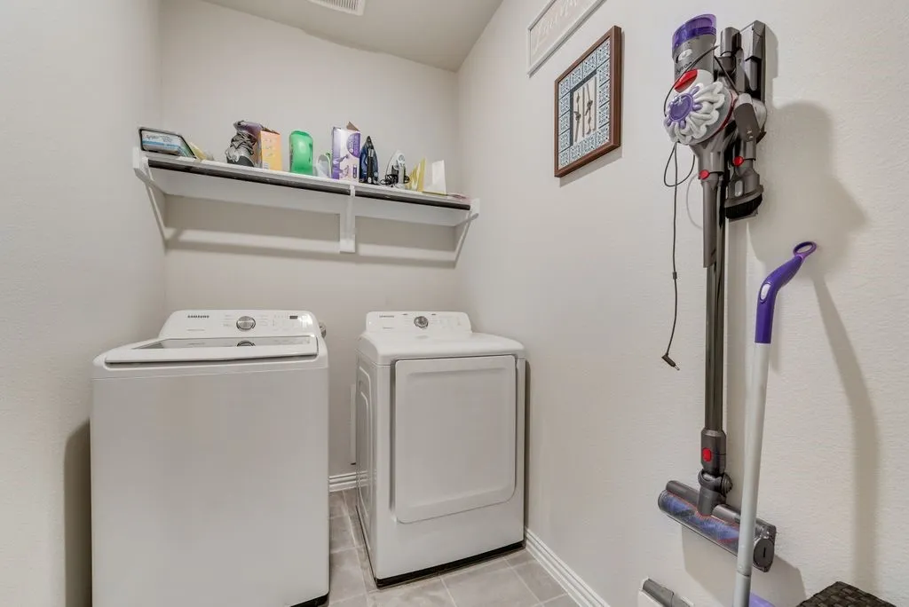 Single Family Residence For Sale in Collin County , 972 Tulip Trail, Lavon, Texas 75166, 4 Bedroom, 2 Bathroom, 2 Garage spaces, 1,978 Sqft, built in 2024, mls#21370641, Real Estate Agent in Lavon, Homes For Sale in Collin county, Homes For Sale in Lavon, Realtor in Lavon Texas, Real Estate Brokerage Independent Realty Texas, Luminita Cordes Realtor