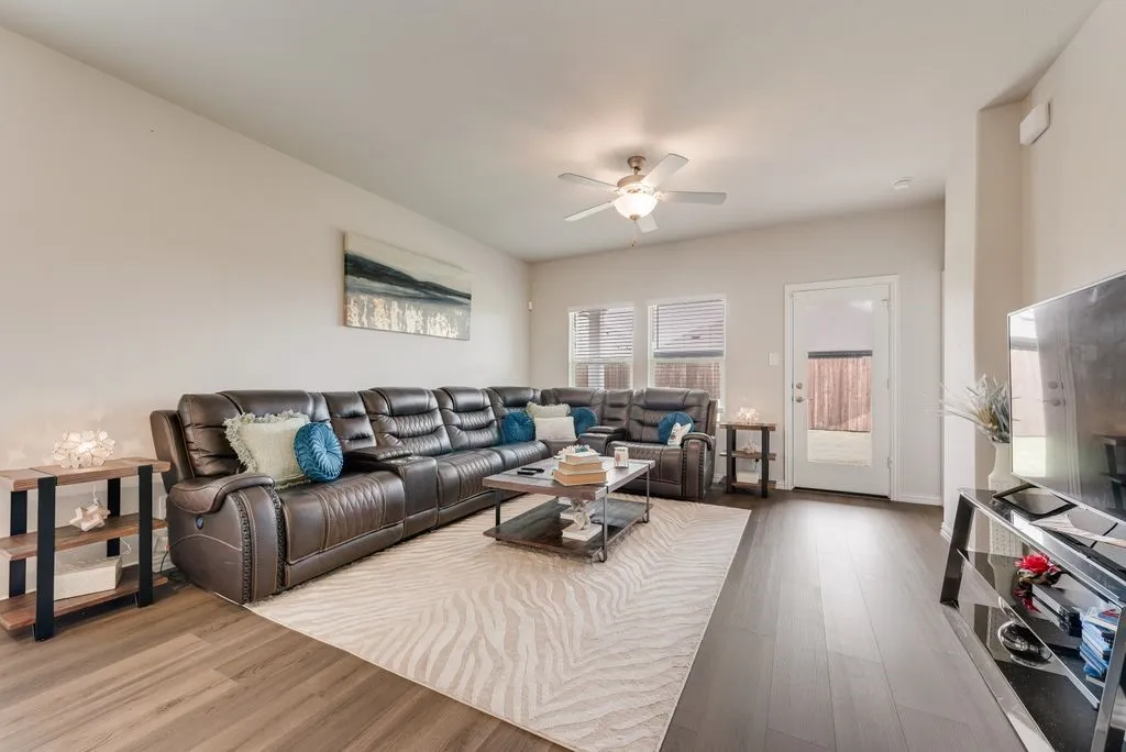 Single Family Residence For Sale in Collin County , 972 Tulip Trail, Lavon, Texas 75166, 4 Bedroom, 2 Bathroom, 2 Garage spaces, 1,978 Sqft, built in 2024, mls#21370641, Real Estate Agent in Lavon, Homes For Sale in Collin county, Homes For Sale in Lavon, Realtor in Lavon Texas, Real Estate Brokerage Independent Realty Texas, Luminita Cordes Realtor